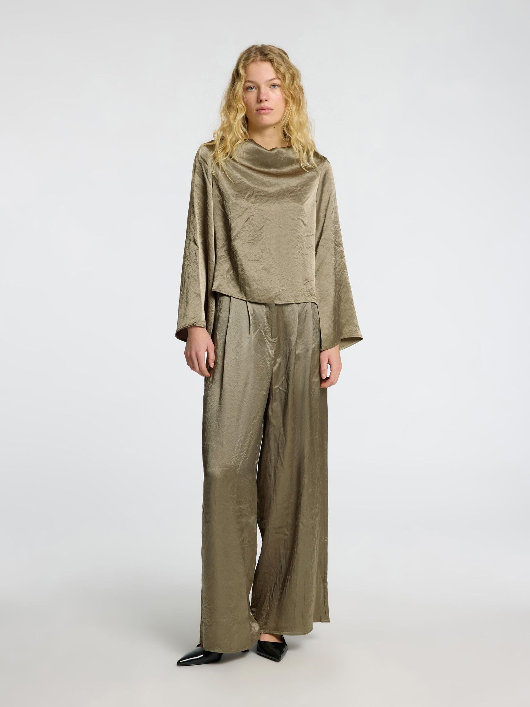 SATYNOWE SPODNIE, Vetiver, highres