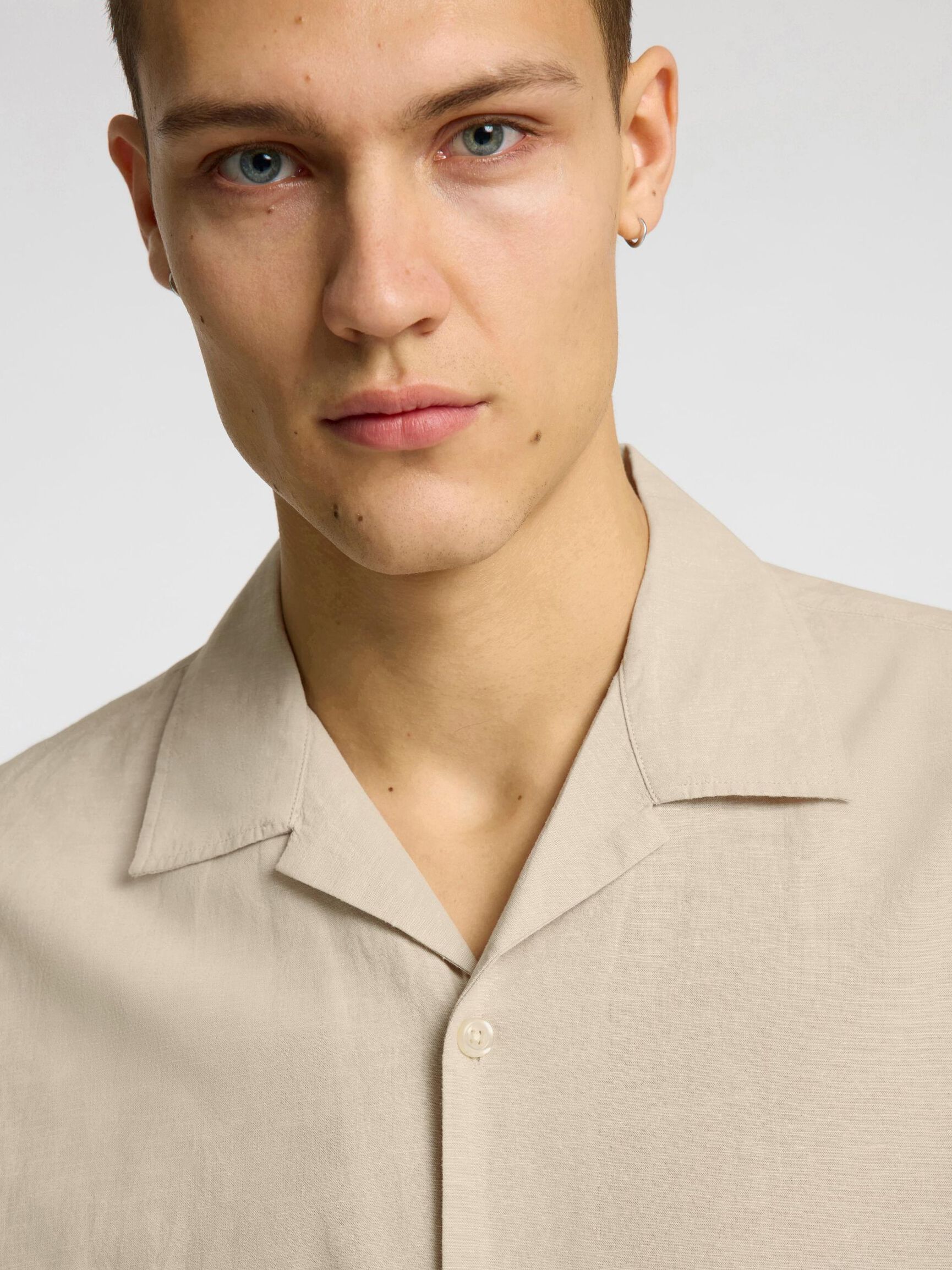 LINNENMIX OVERHEMD MET KORTE MOUWEN, Pure Cashmere, highres