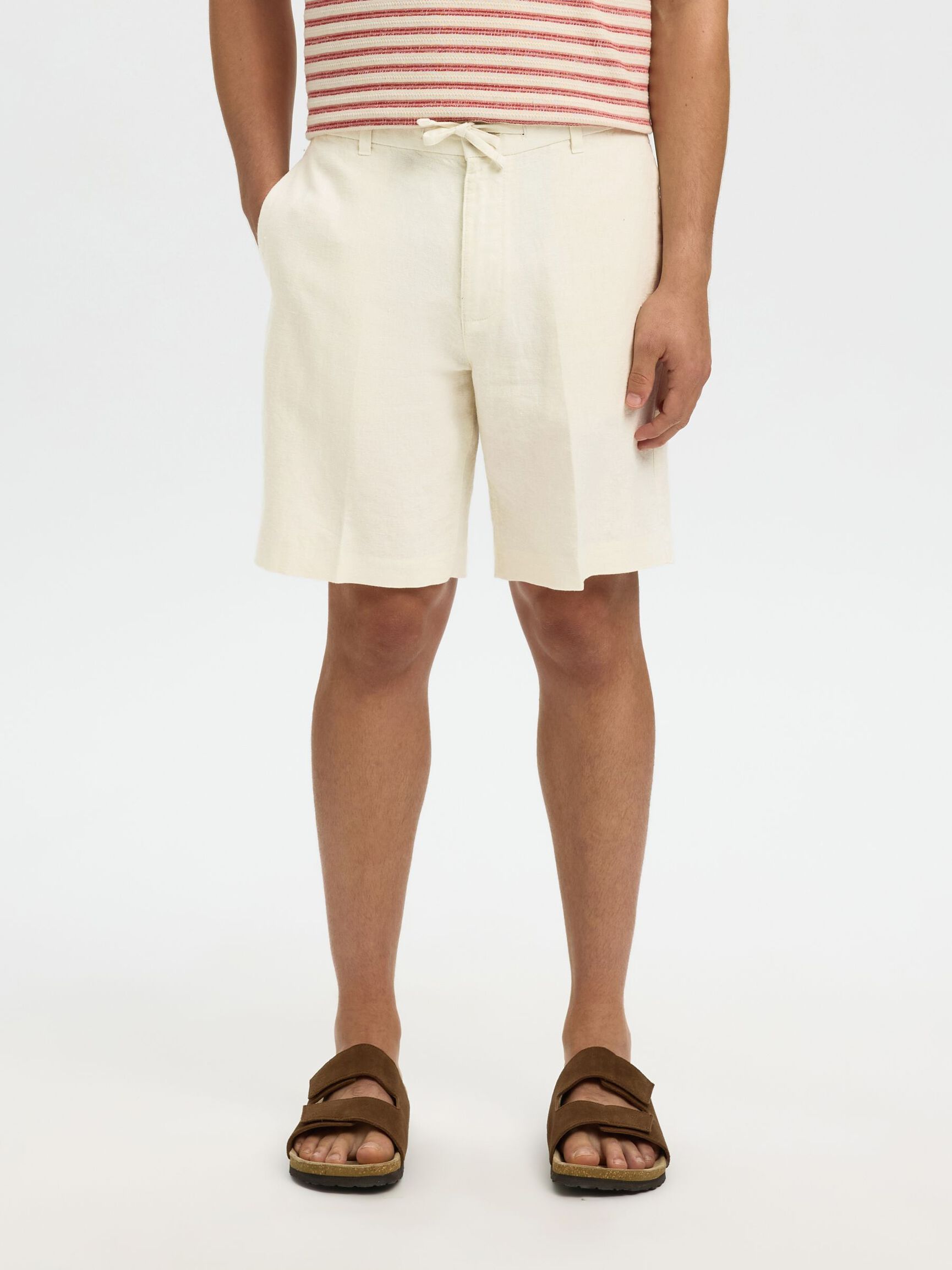 REGULAR FIT LINEN-BLEND SHORTS, Cloud Dancer, highres