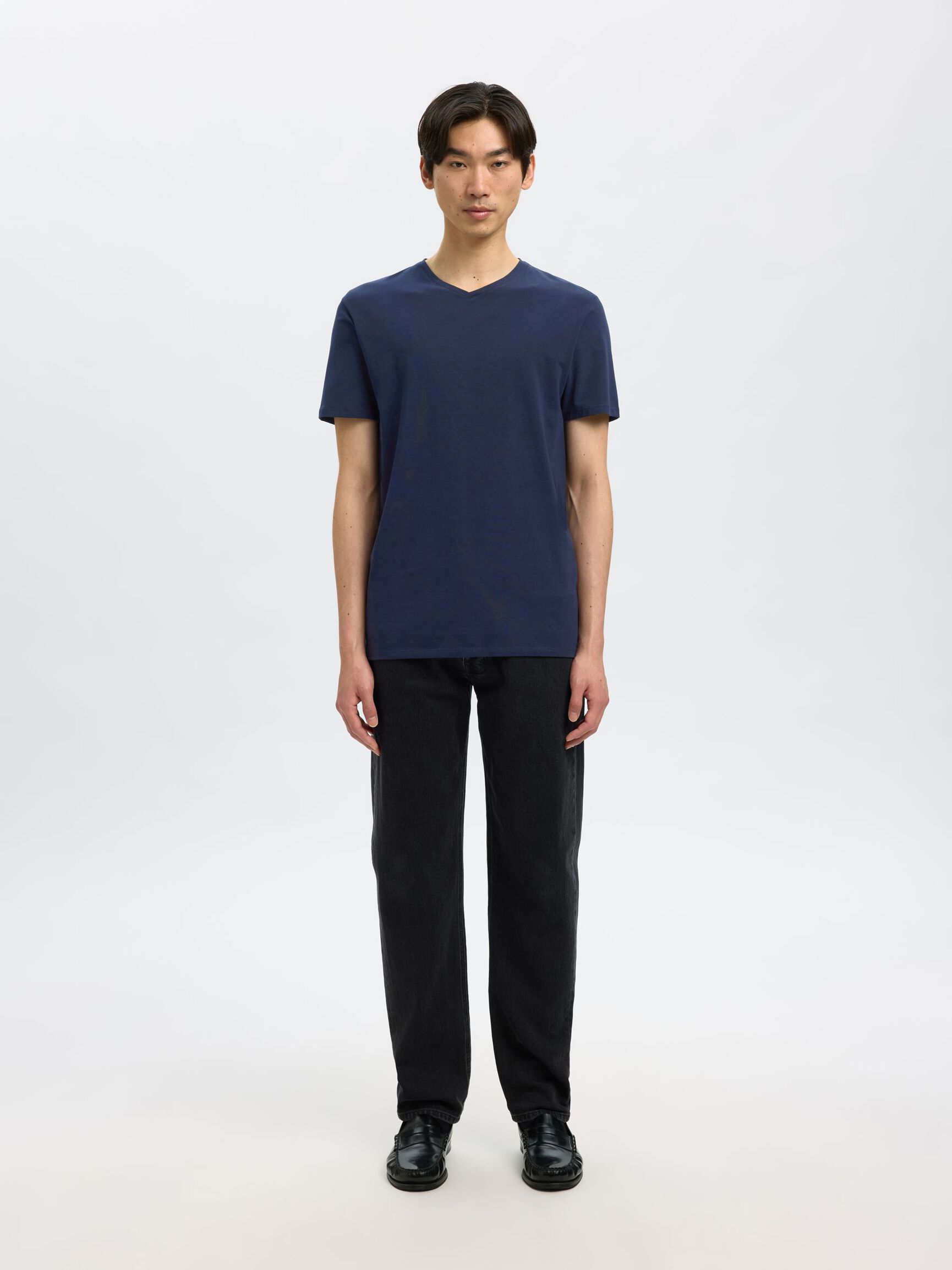 V-NECK T-SHIRT, Navy Blazer, highres