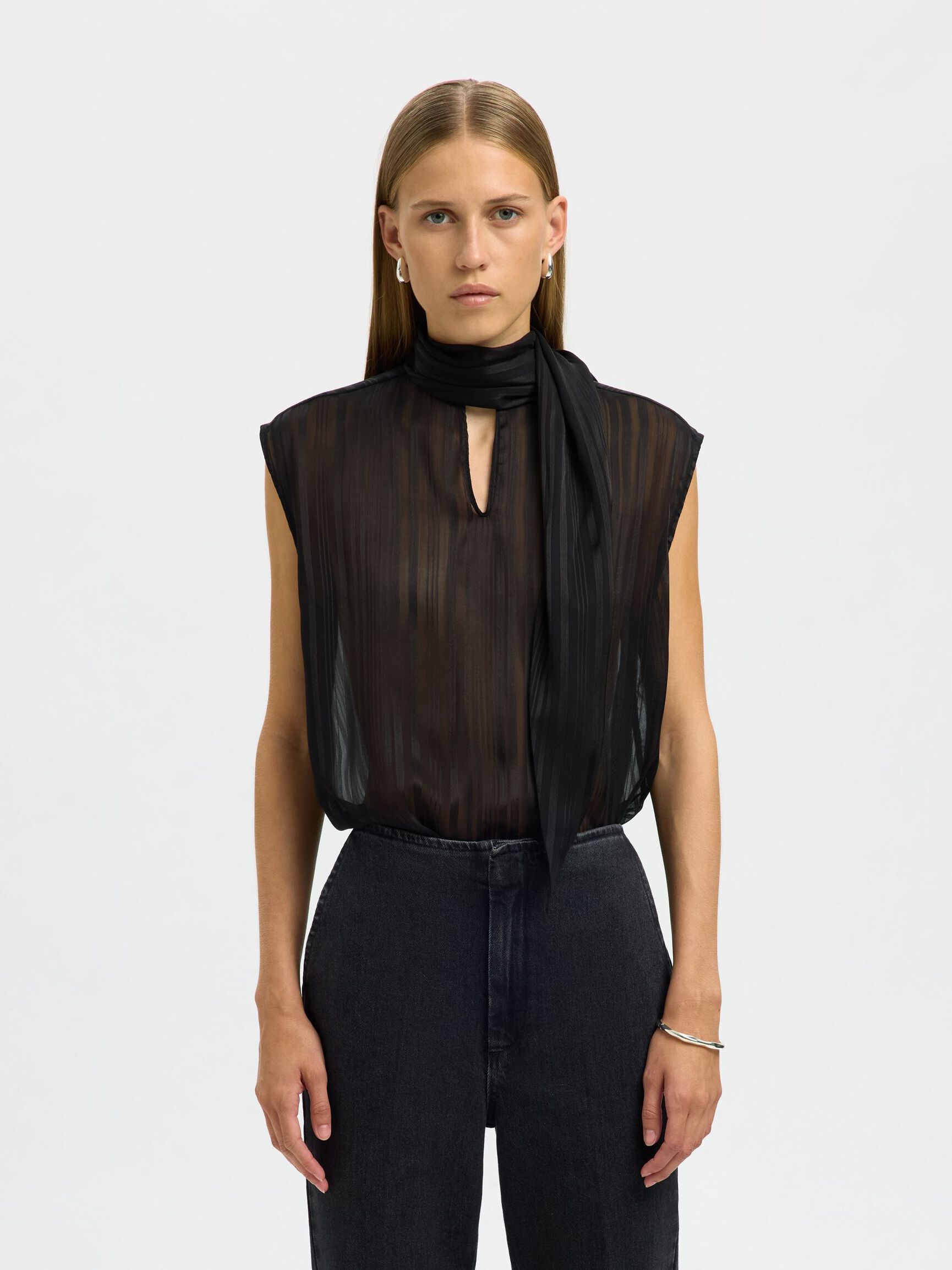 HIGH NECK SLEEVELESS TOP, Black, highres