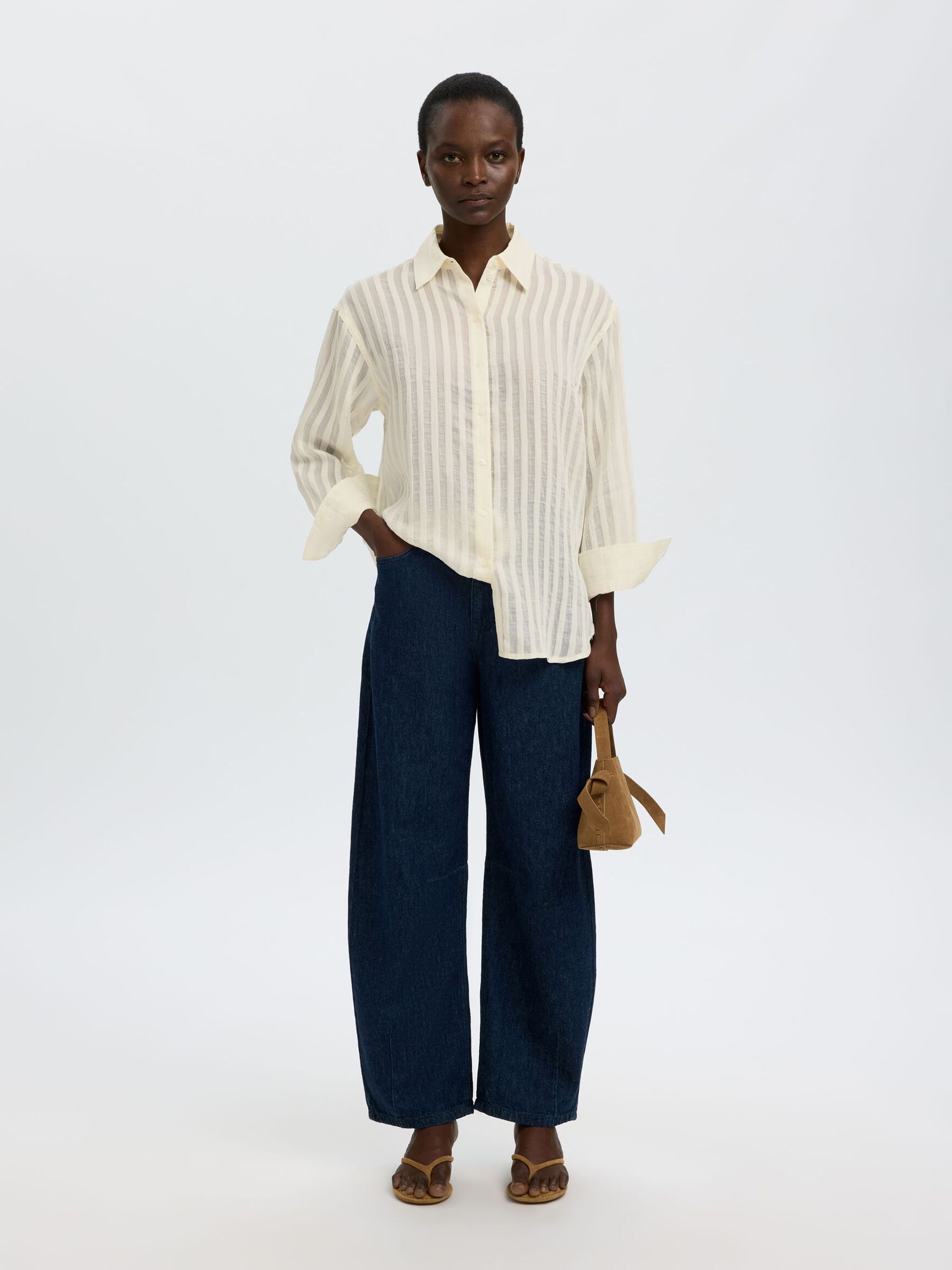 OVERSIZED FIT OVERHEMD MET LANGE MOUWEN, Egret, highres