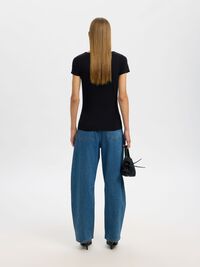 DYB HALSUDSKÆRING T-SHIRT, Black, highres