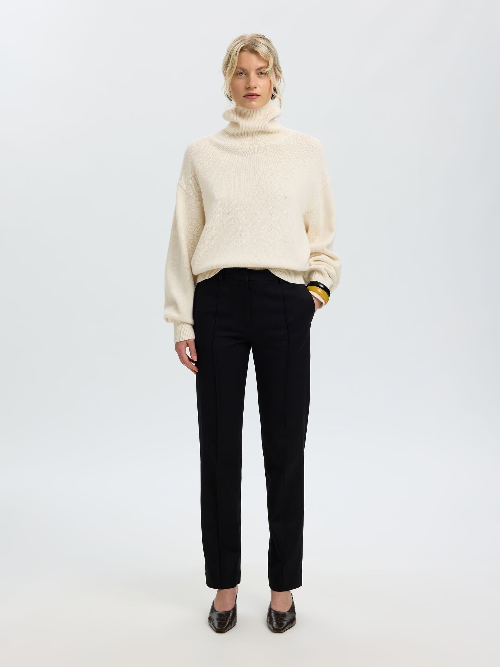WOOL BLEND TURTLENECK, Egret, highres