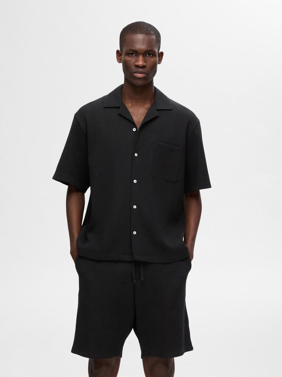 Selected WAFFLED SHORT SLEEVED SHIRT, Black, highres - 16094904_Black_003.jpg