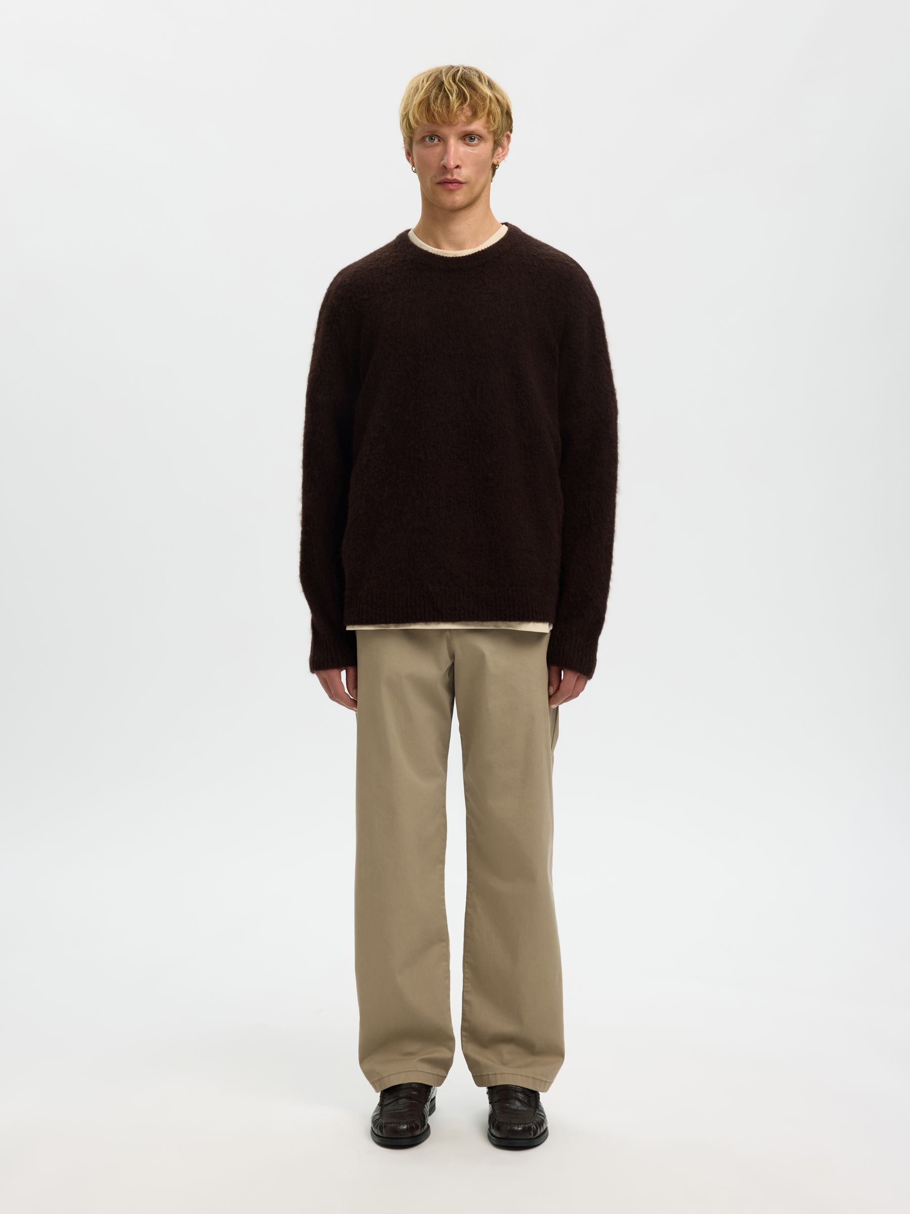 COUPE DÉCONTRACTÉE PULL EN MAILLE, Chocolate Torte, highres