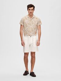 COMFORT FIT SHORTS, Cloud Dancer, highres