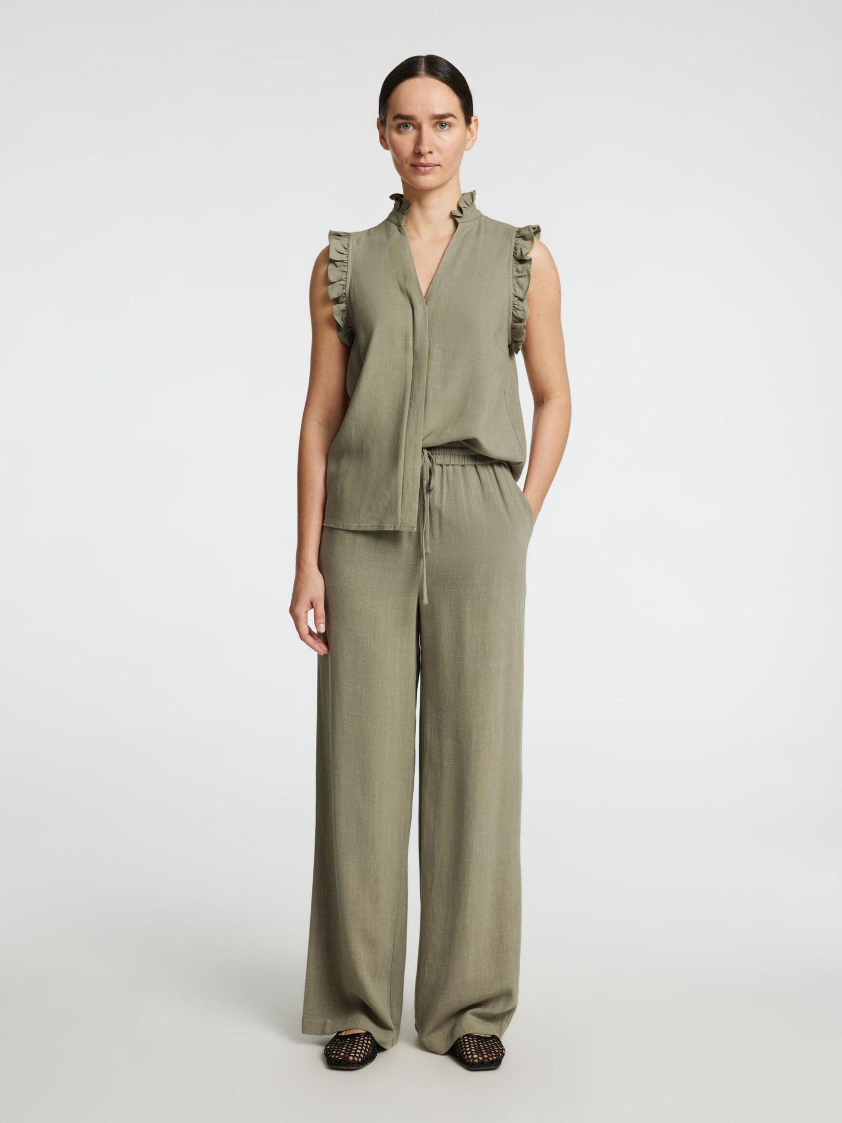SLEEVELESS RUFFLE DETAIL TOP, Vetiver, highres