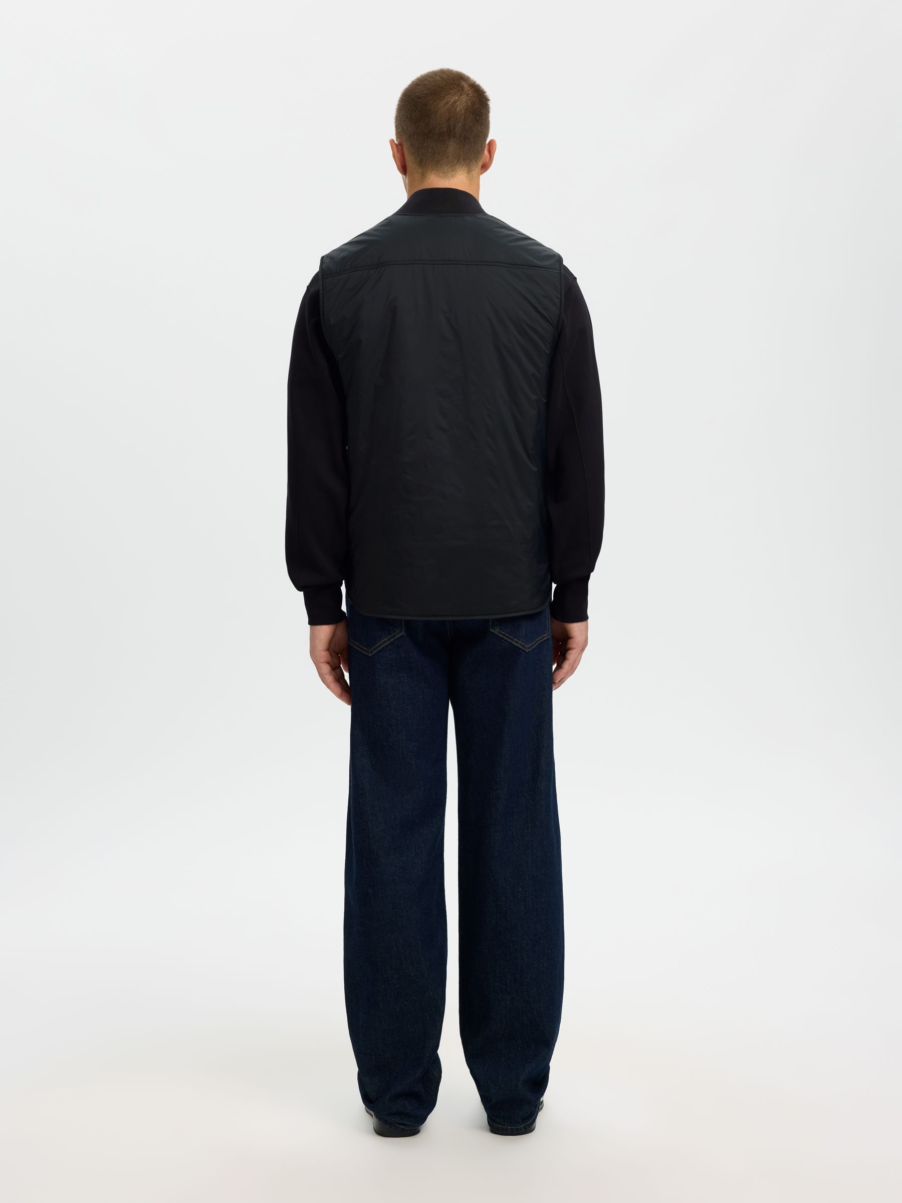 DOORGESTIKTE GILET, Black, highres