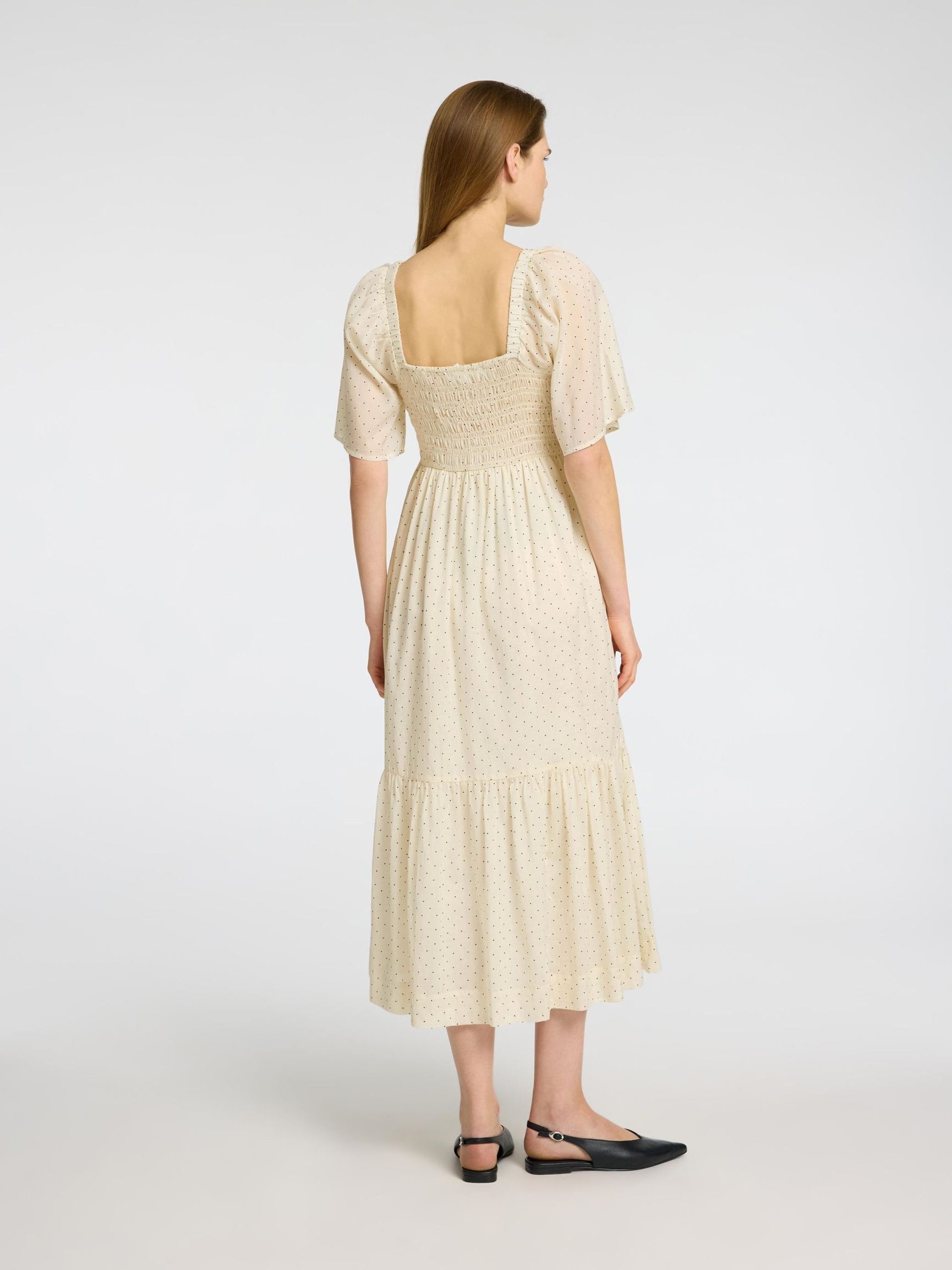 ENCOLURE CARRÉE ROBE LONGUE, Birch, highres