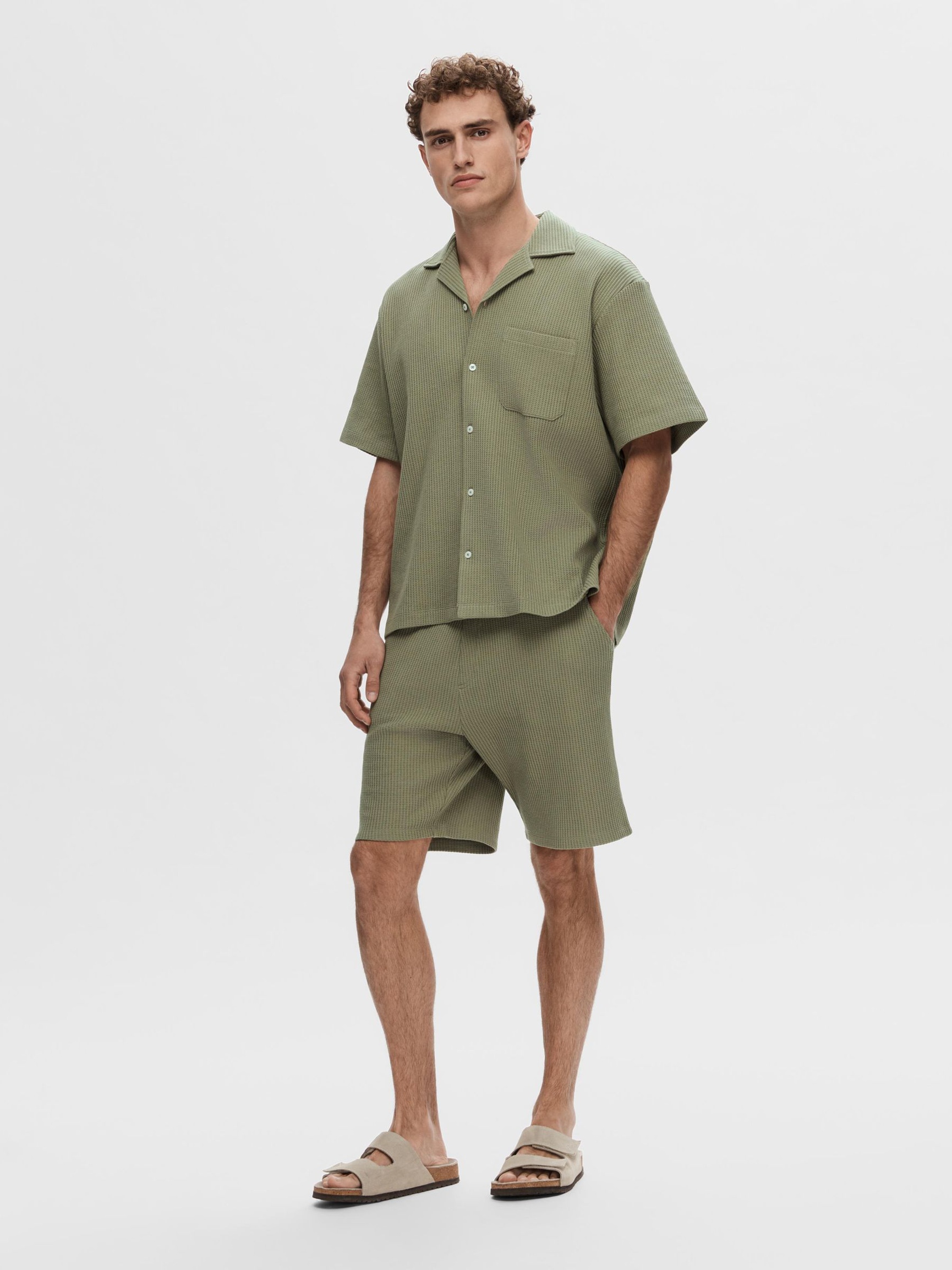 TEXTURA GROFADA SHORTS, Vetiver, highres