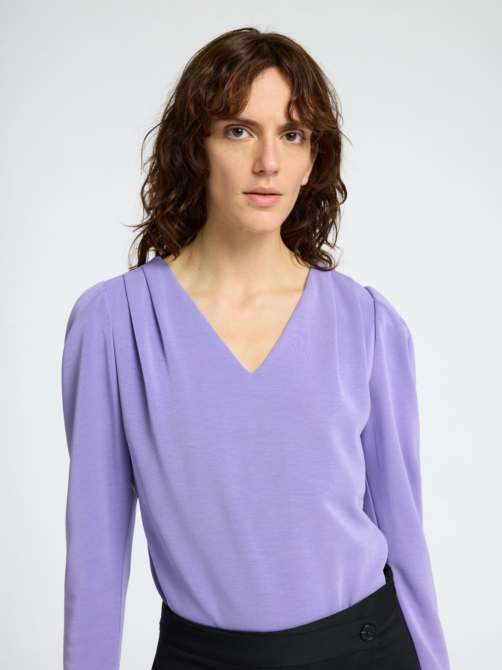 DRAPÉ TOP À COL V, Paisley Purple, highres