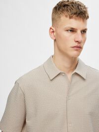 SEERSUCKER CHEMISE À MANCHES COURTES, Desert Taupe, highres