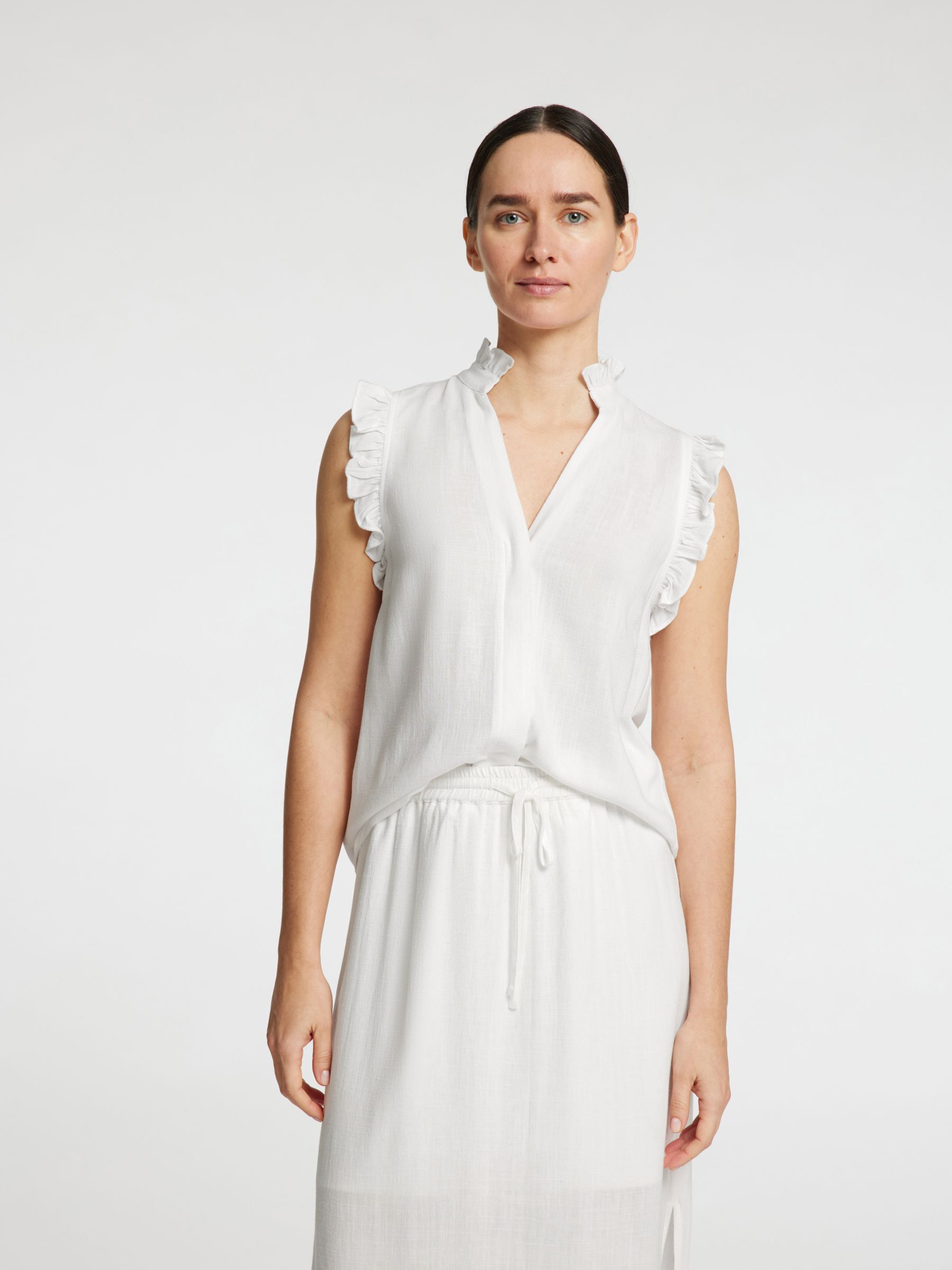 SLEEVELESS RUFFLE DETAIL TOP, Snow White, highres