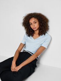 CLASSIC V-NECK T-SHIRT, Cashmere Blue, highres