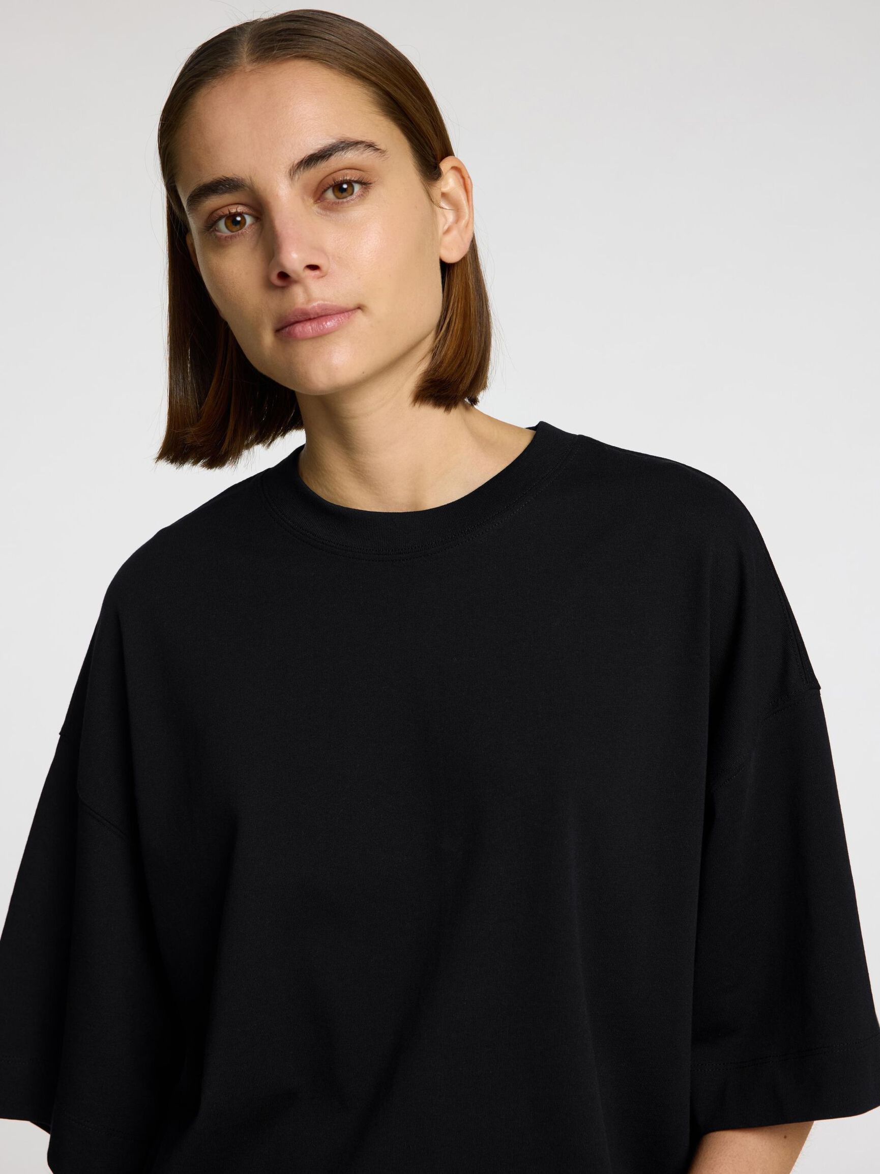 ESSENTIAL OVERSIZED T-SHIRT, Black, highres