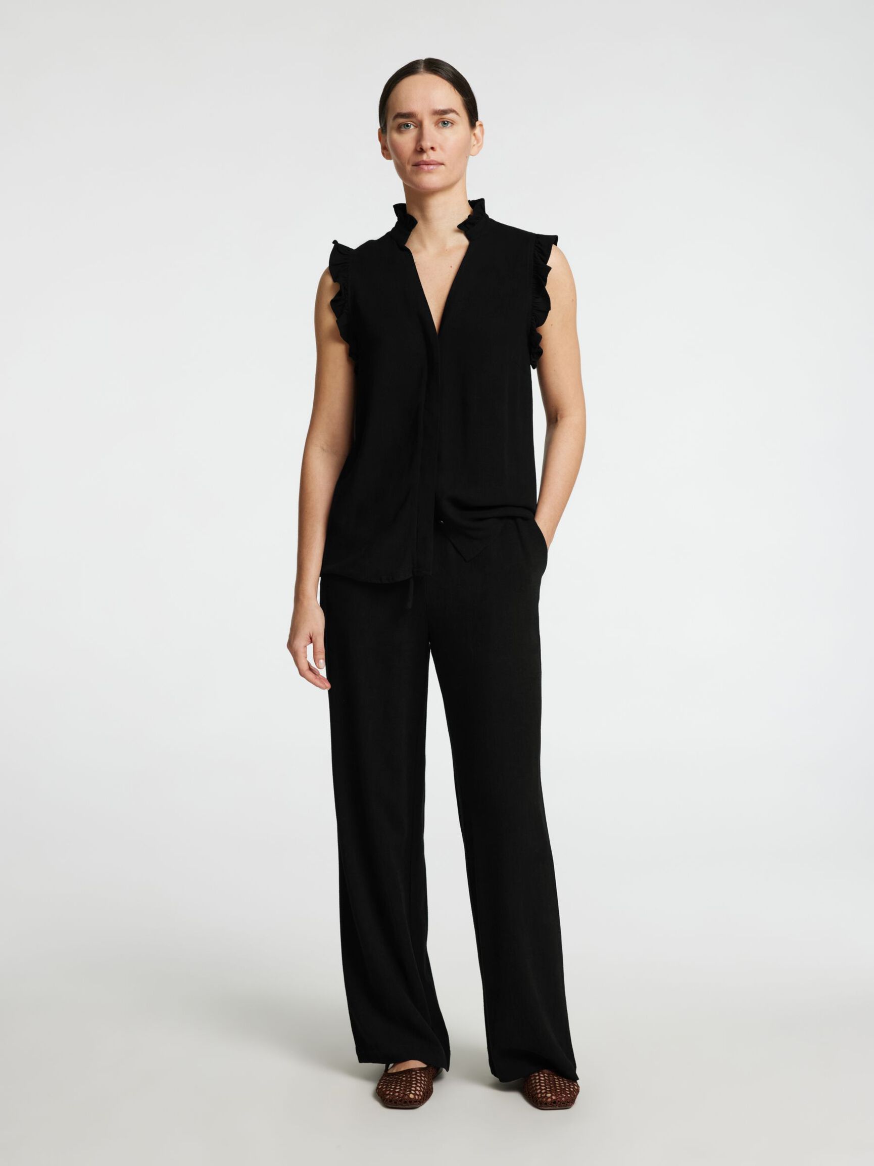 SLEEVELESS RUFFLE DETAIL TOP, Black, highres