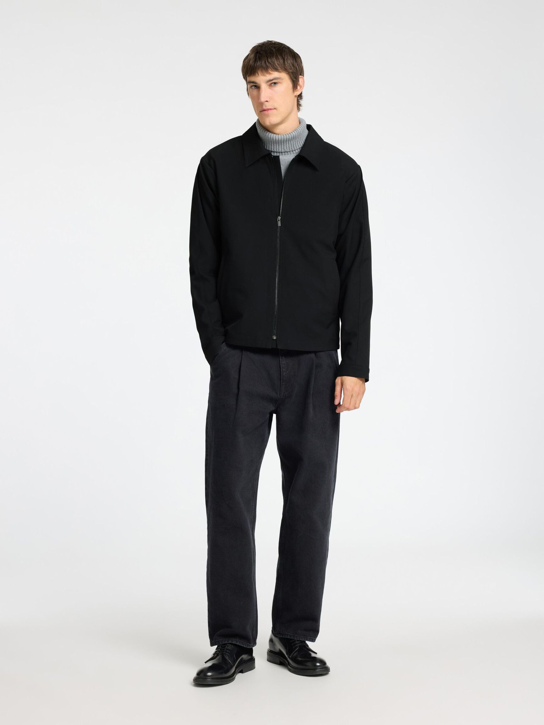 À FERMETURE ÉCLAIR VESTE, Black, highres