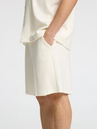 FROTTÉ SHORTS, Egret, highres
