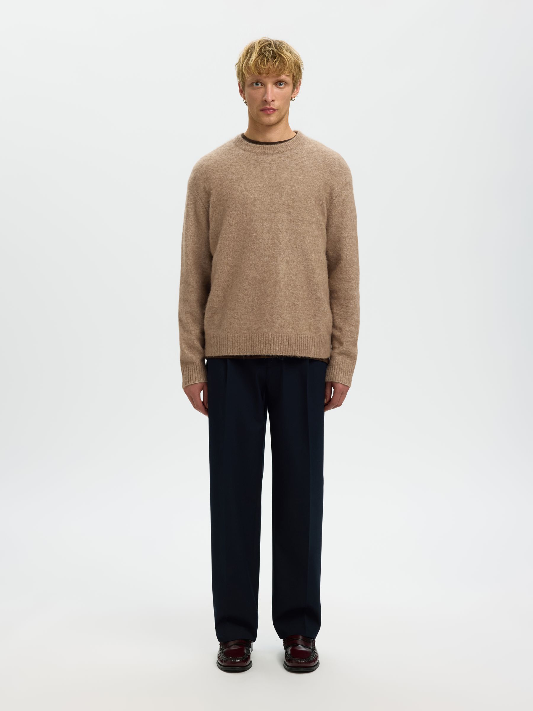 COUPE DÉCONTRACTÉE PULL EN MAILLE, Walnut, highres