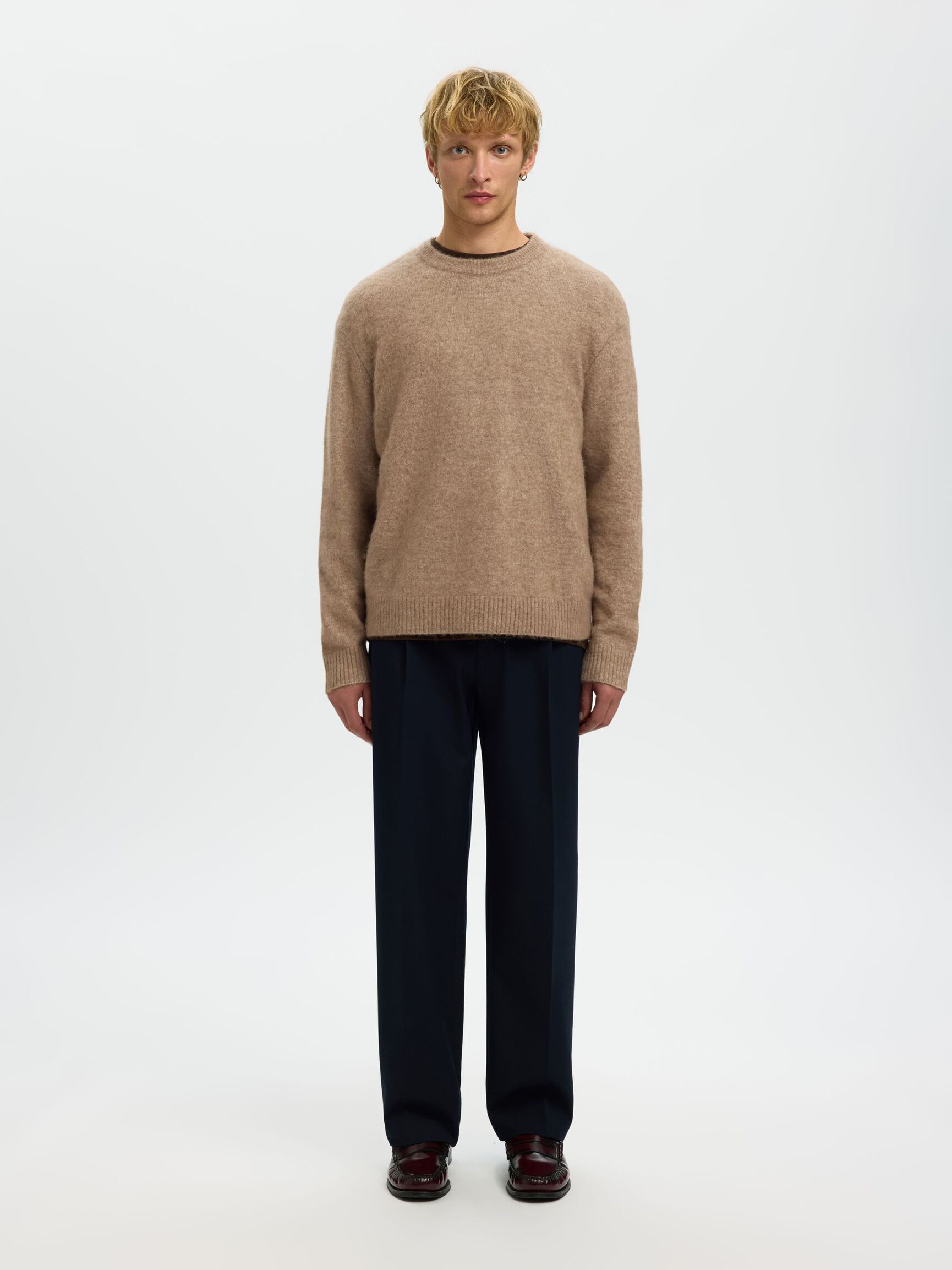 COUPE DÉCONTRACTÉE PULL EN MAILLE, Walnut, highres