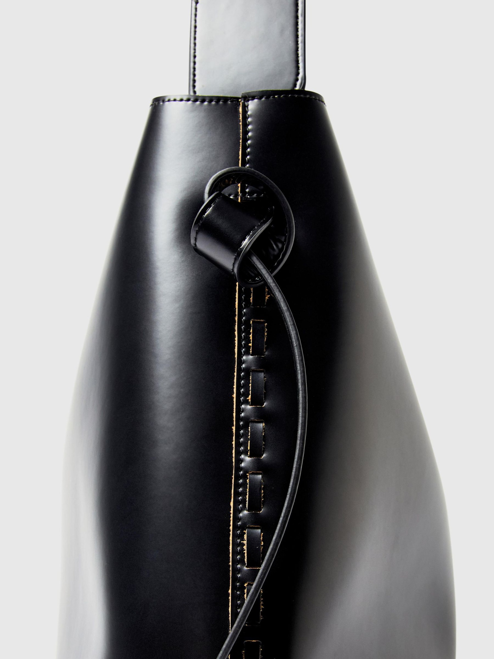 LARGE LÆDERTASKE, Black, highres