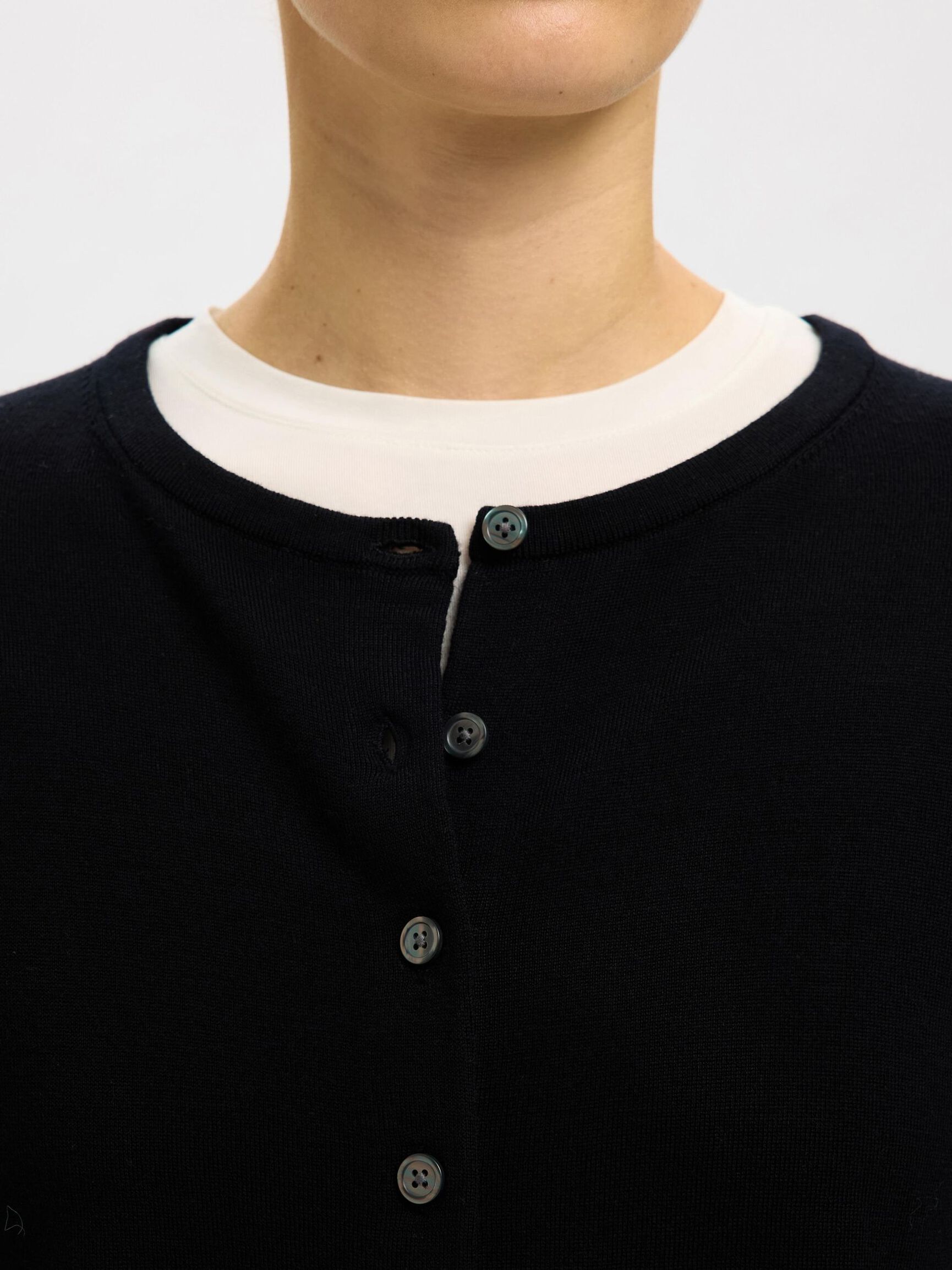 100% MERINOULD STRIKKET CARDIGAN, Black, highres