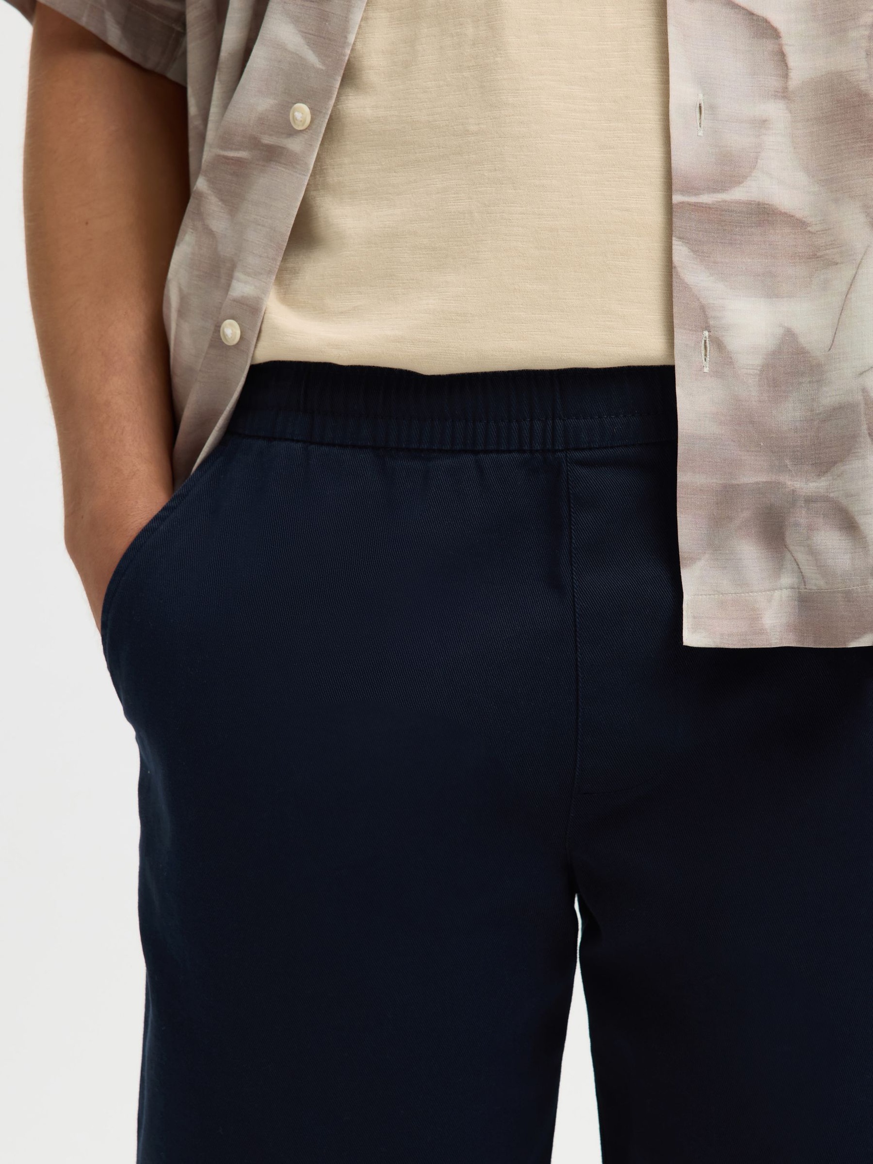REGULAR FIT SHORTS, Sky Captain, highres