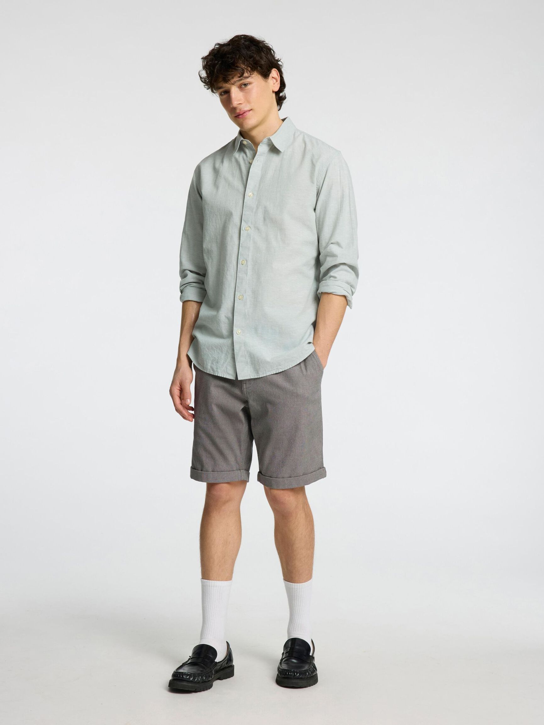DEHNBARE BAUMWOLL SHORTS, Asphalt, highres