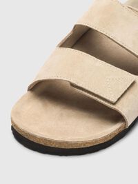 SUEDE SLIDERS, Sand, highres