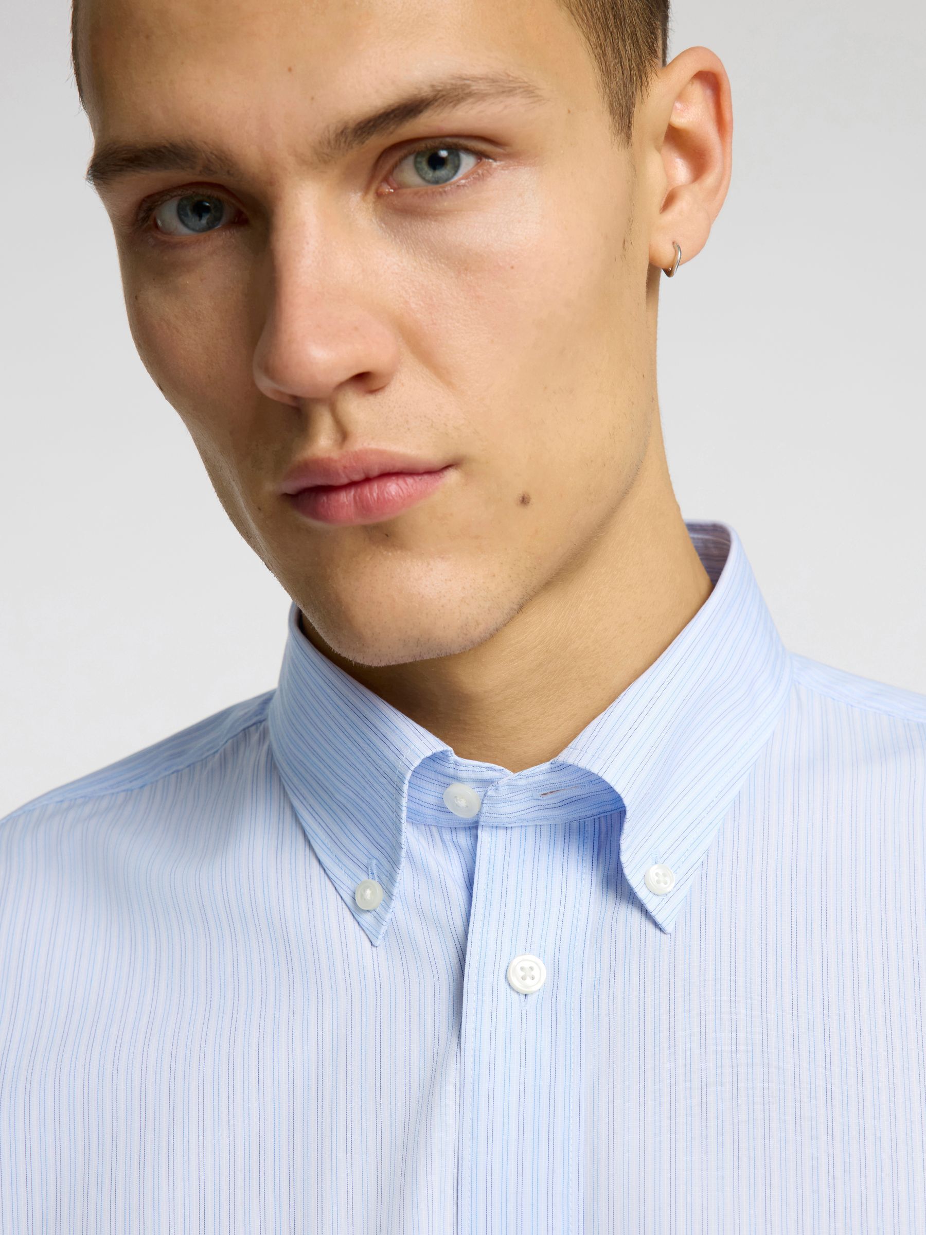 RELAXED FIT BUTTON-DOWN SHIRT, Cashmere Blue, highres