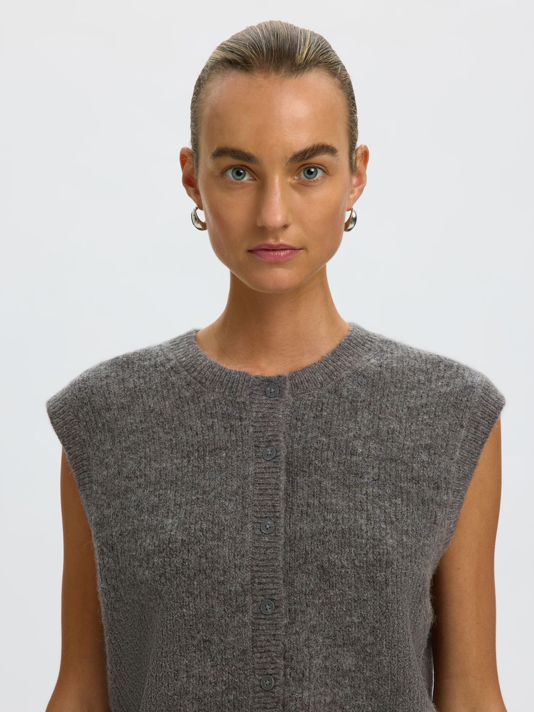 WOOL BLEND  KNITTED VEST, Medium Grey Melange, highres