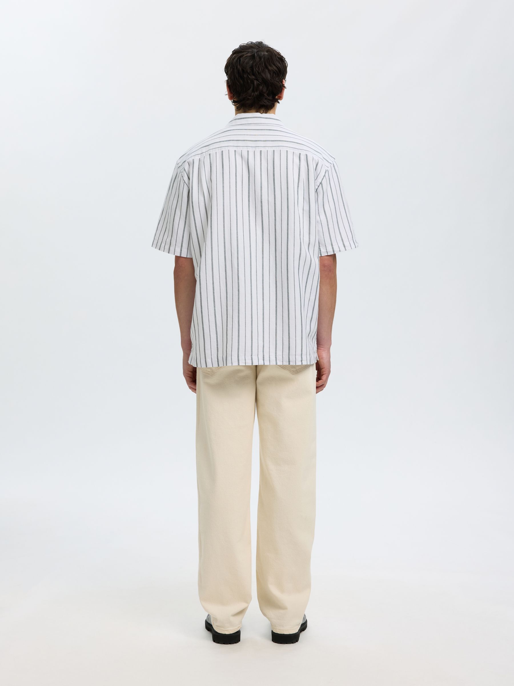 LYHYTHIHAINEN PAITA, Bright White, highres