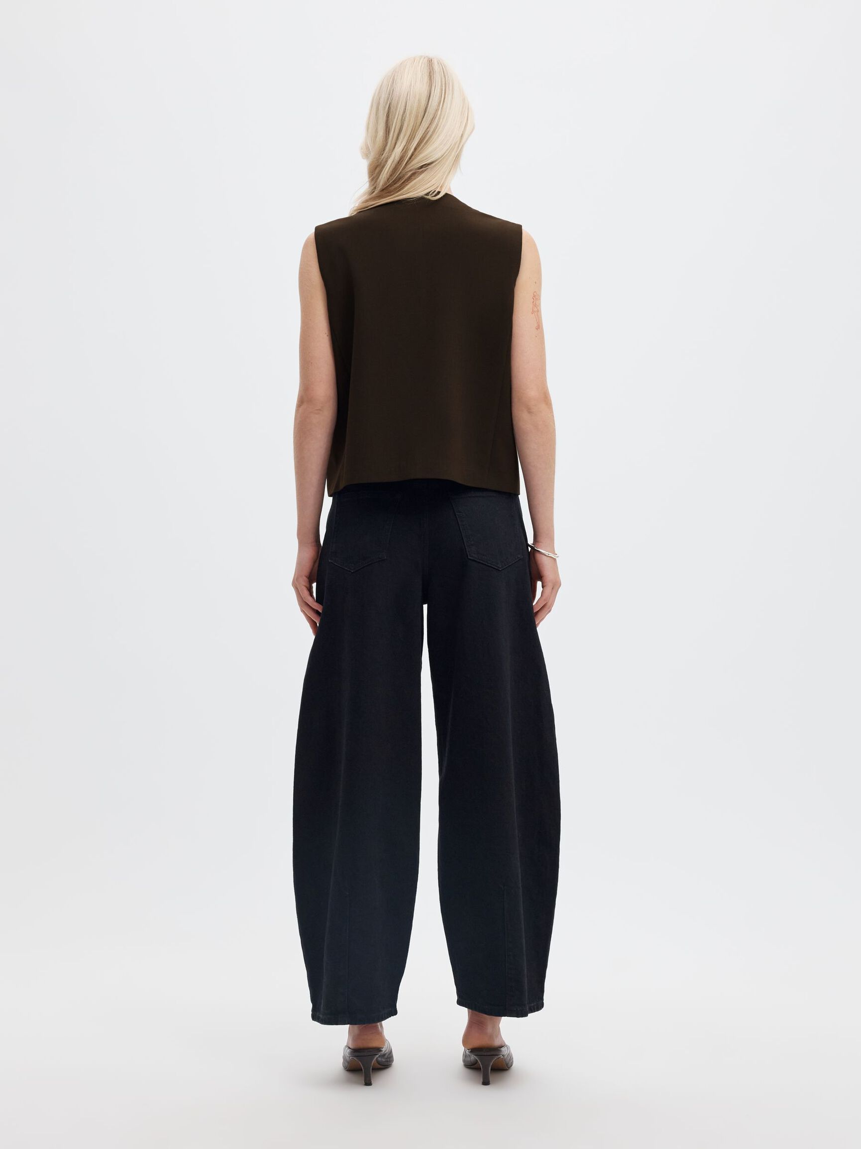 ASYMMETRIC WAISTCOAT, Delicioso, highres
