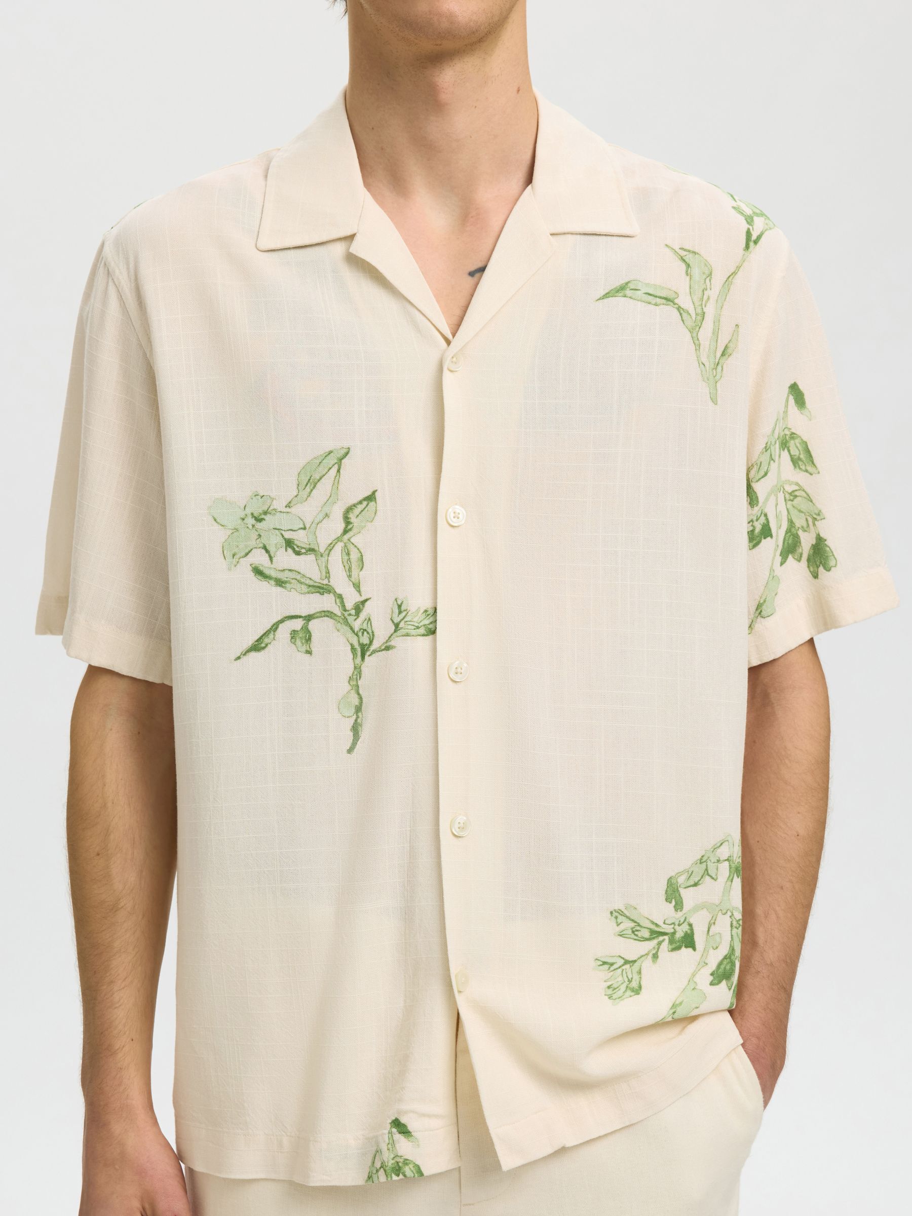 REGULAR FIT SHORT SLEEVED SHIRT, Egret, highres