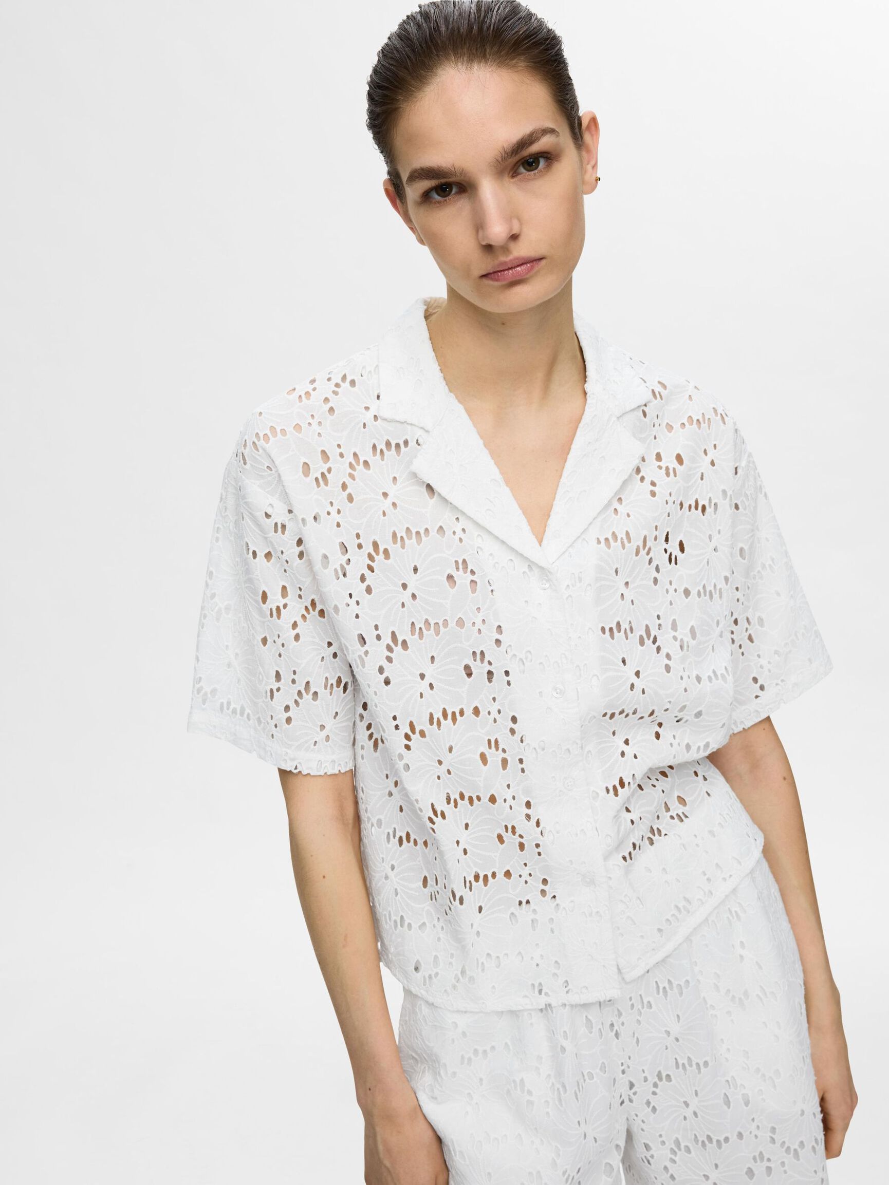 BRODERIE ANGLAISE OVERHEMD MET KORTE MOUWEN, Snow White, highres