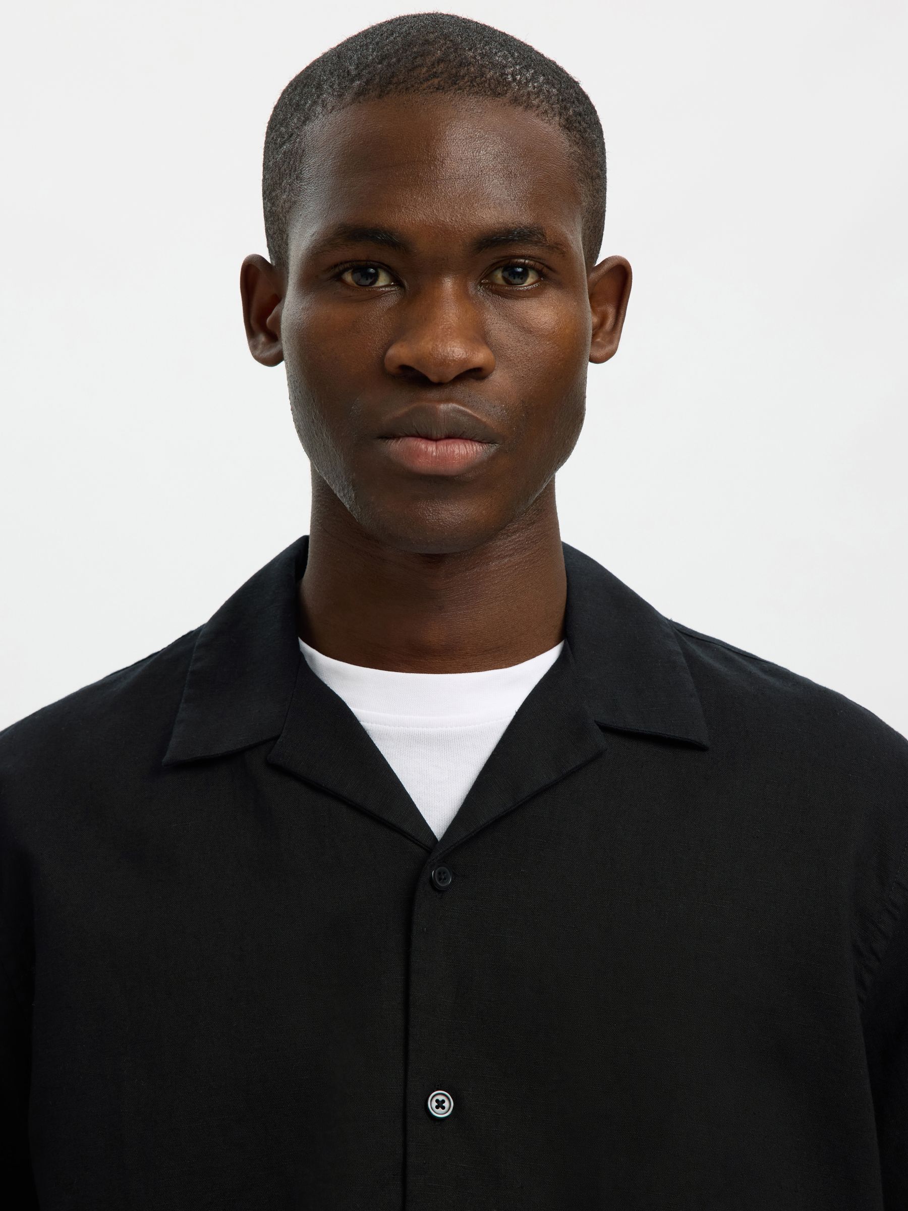 LYHYTHIHAINEN PAITA, Black, highres