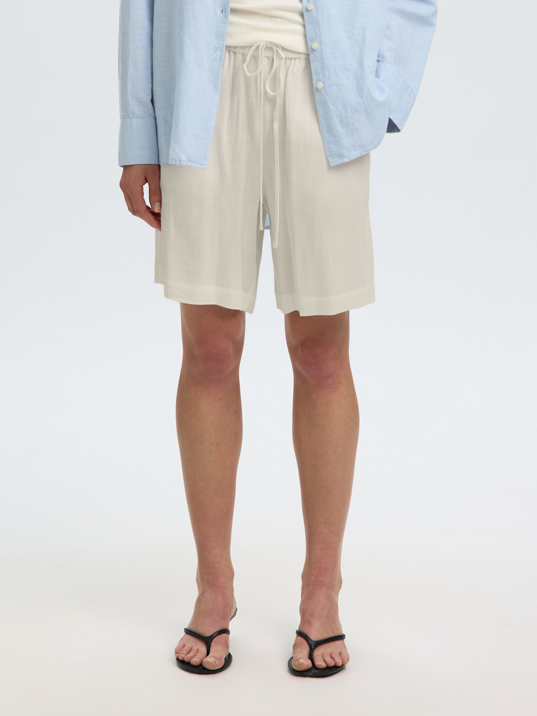 VISCOSE BLEND SHORTS, Sandshell, highres