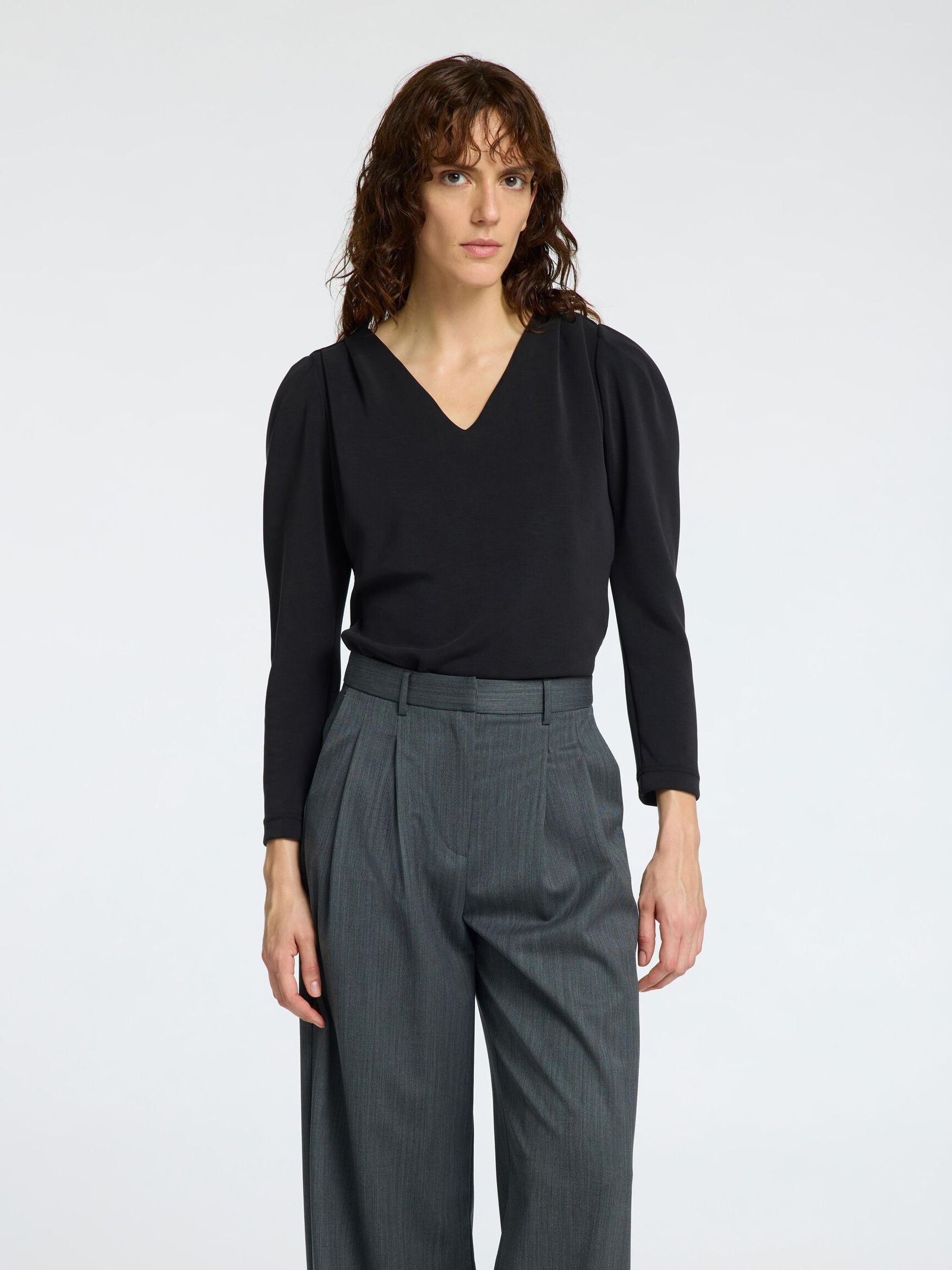 DRAPÉ TOP À COL V, Black, highres