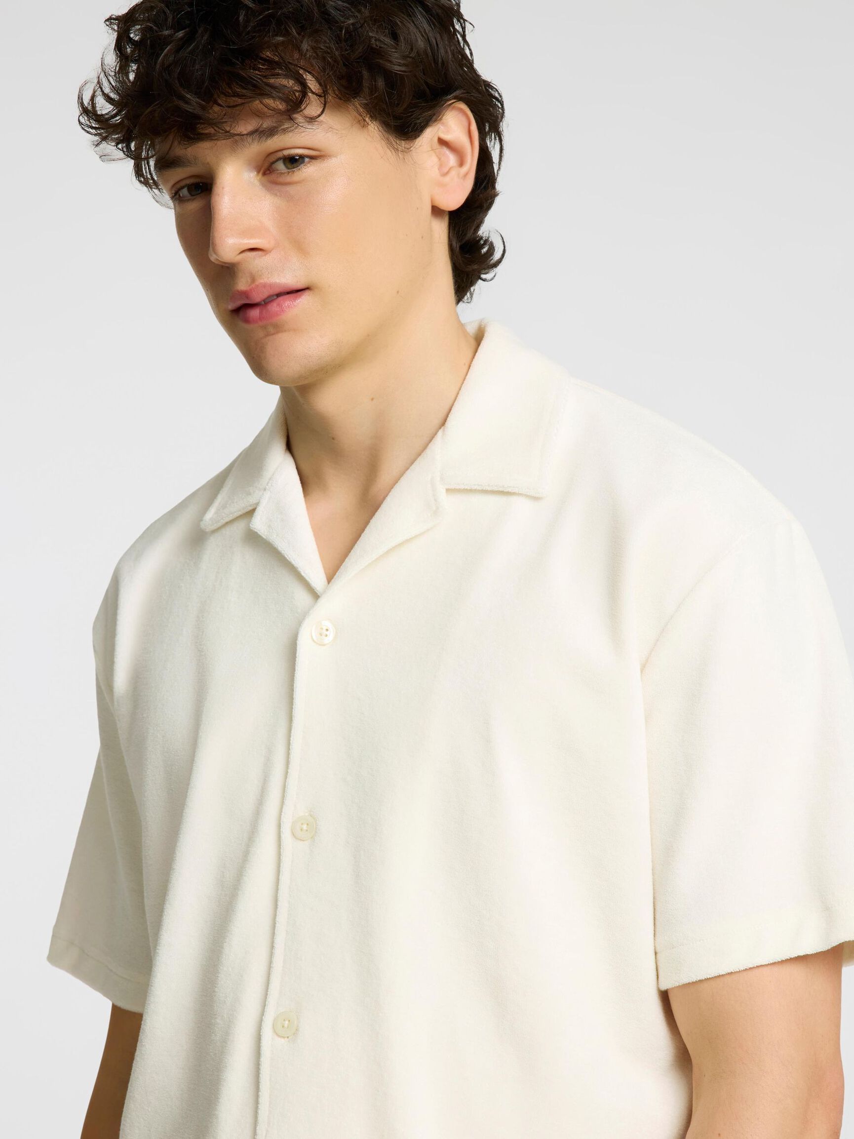 TERRYCLOTH CHEMISE À MANCHES COURTES, Egret, highres
