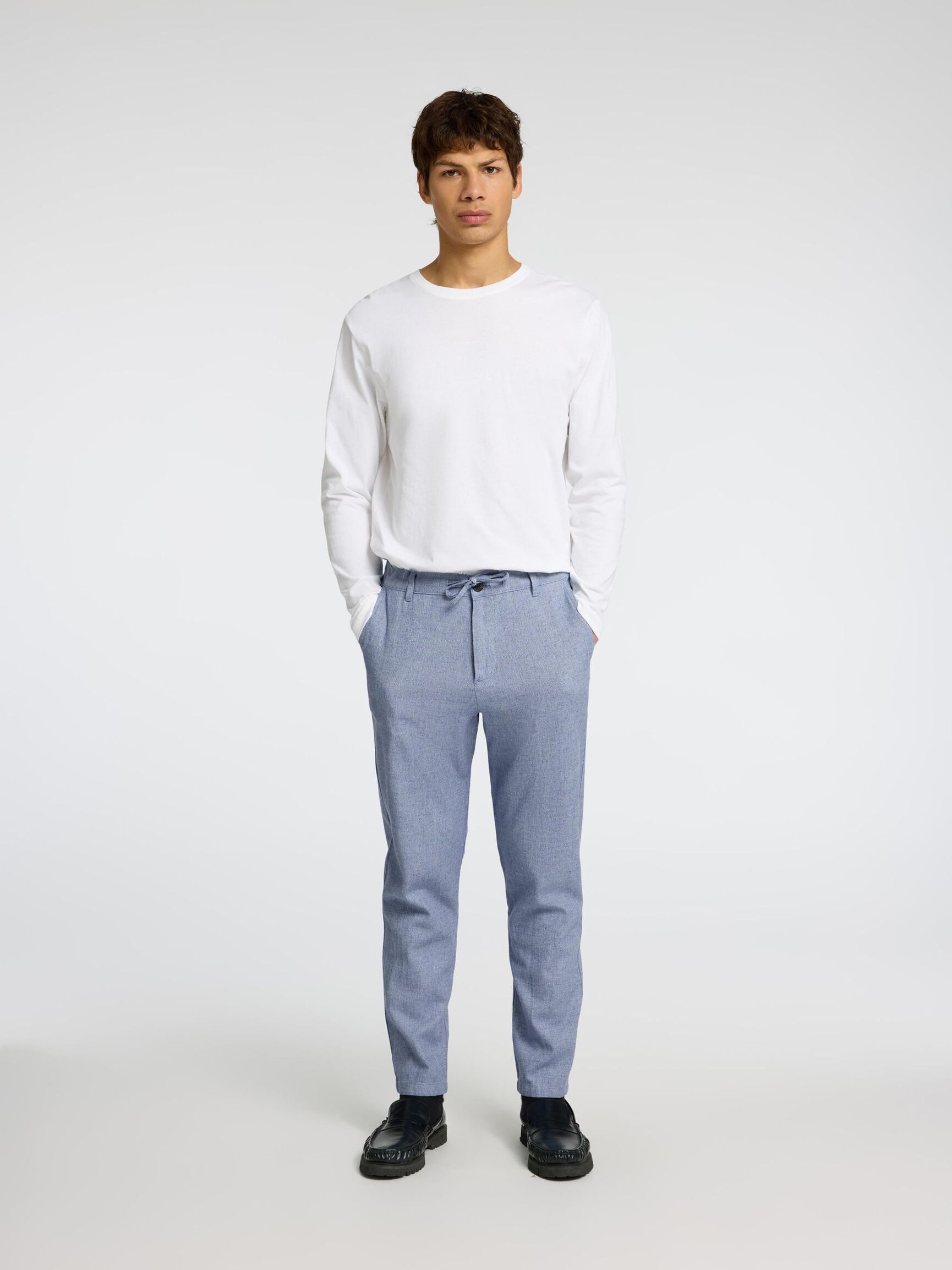 SLIM TAPERED LEINENMIX HOSE, Cashmere Blue, highres