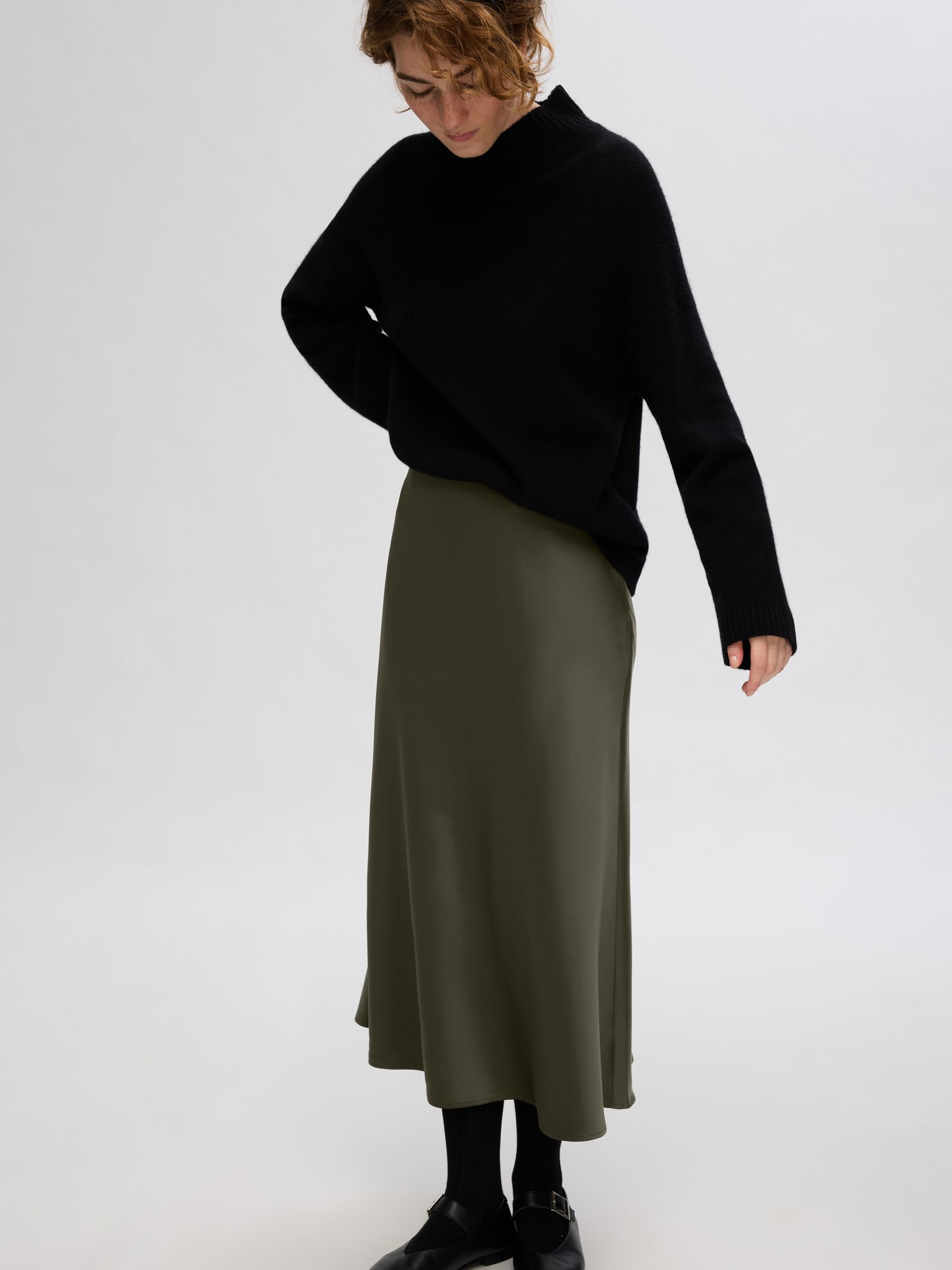 SATIN MIDIROCK, Kalamata, highres