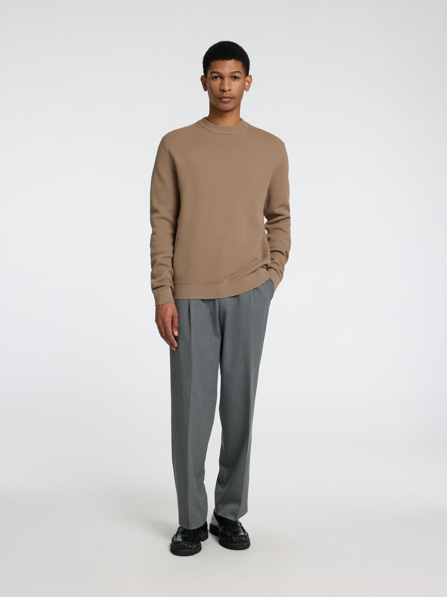 SWETER, Greige, highres