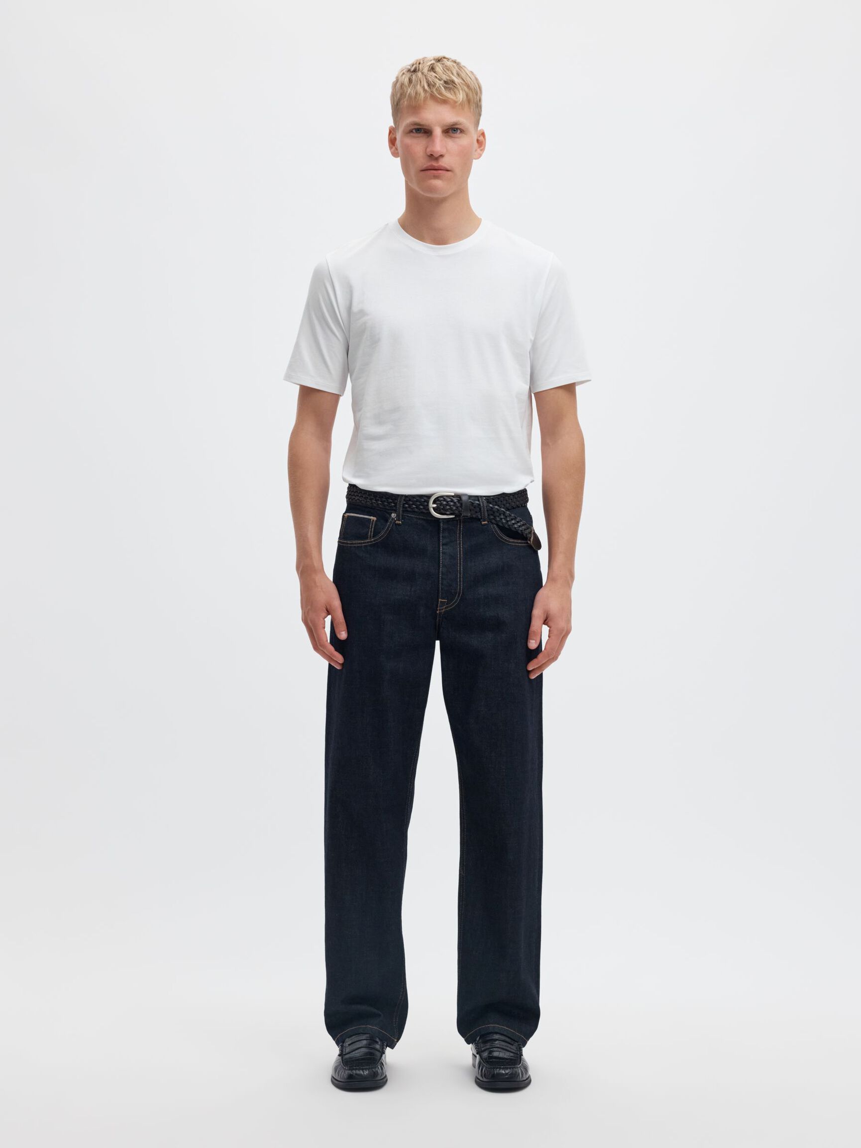 SLIM FIT KURZARM T-SHIRT MIT RUNDHALSAUSSCHNITT, Bright White, highres