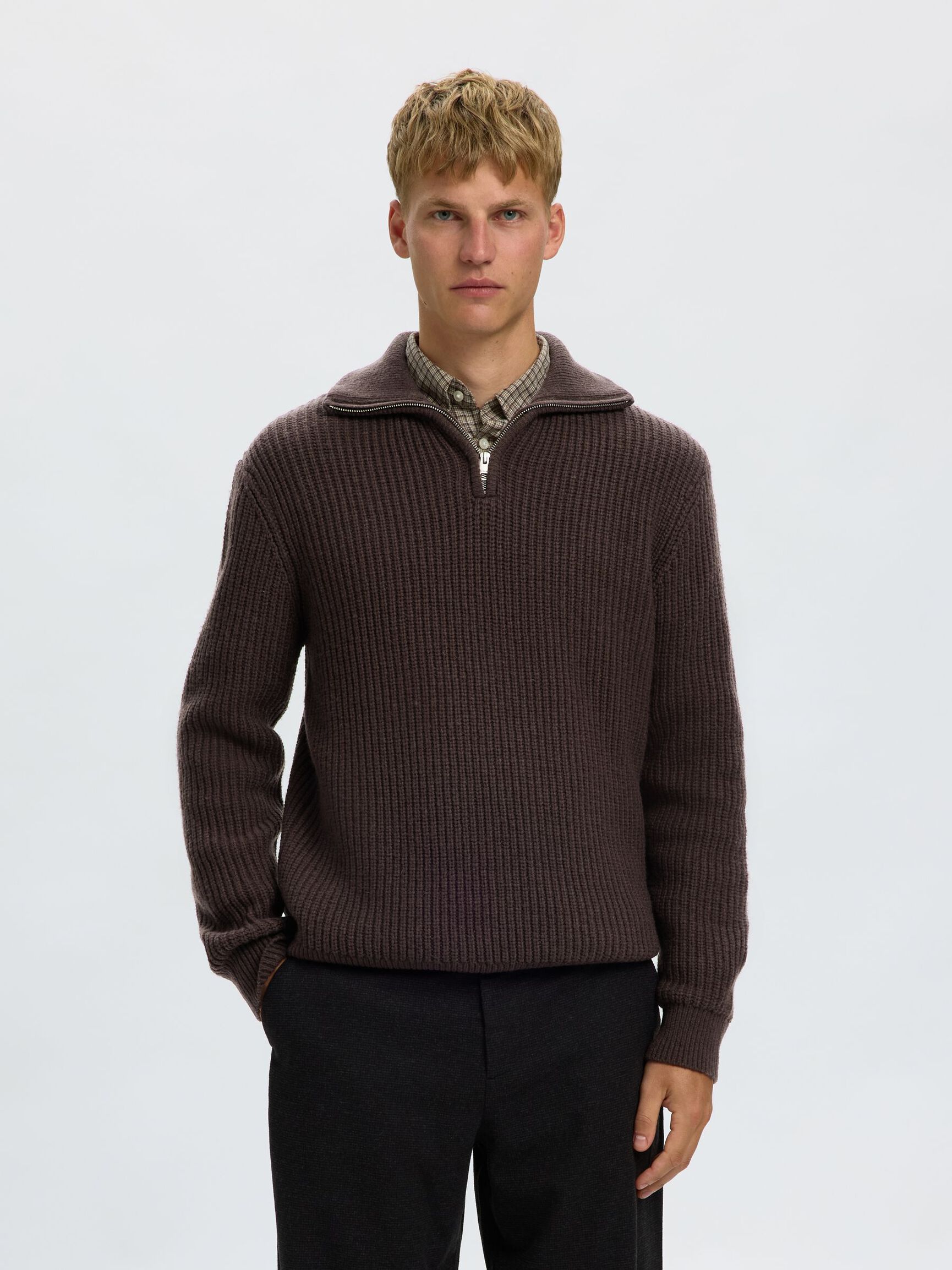 KNITTED WOOL BLEND HALF-ZIP JUMPER, Chocolate Torte, highres