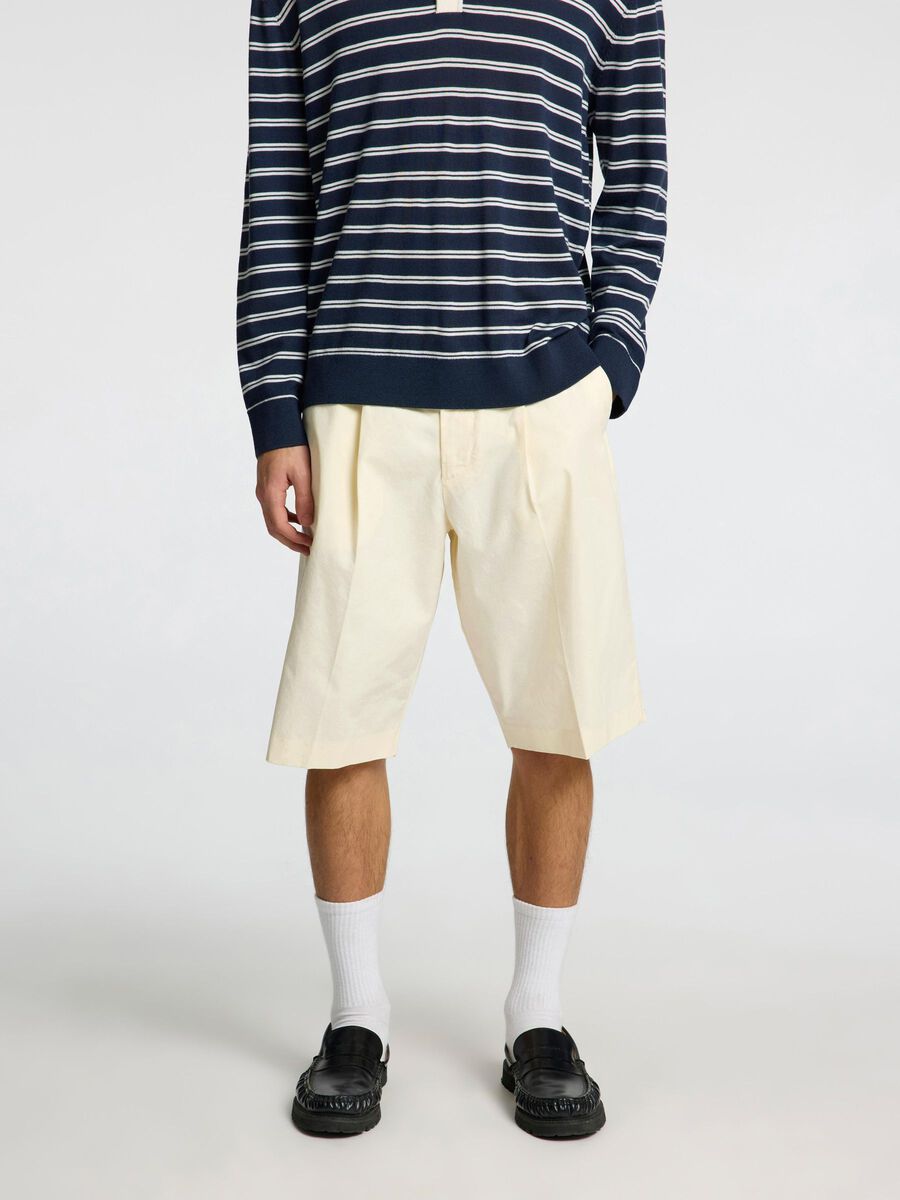 Selected LOOSE FIT CHINOSHORTS, Egret, highres - 16099047_Egret_003.jpg
