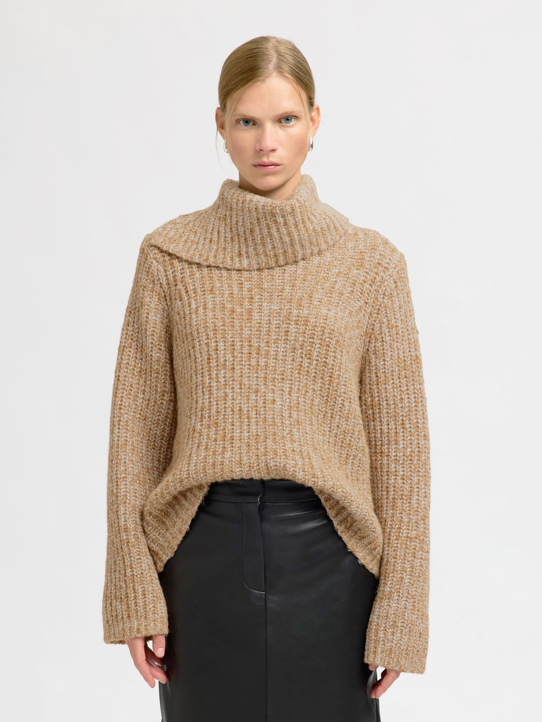 WOOL BLEND CHUNKY KNITTED JUMPER, Golden Brown, highres