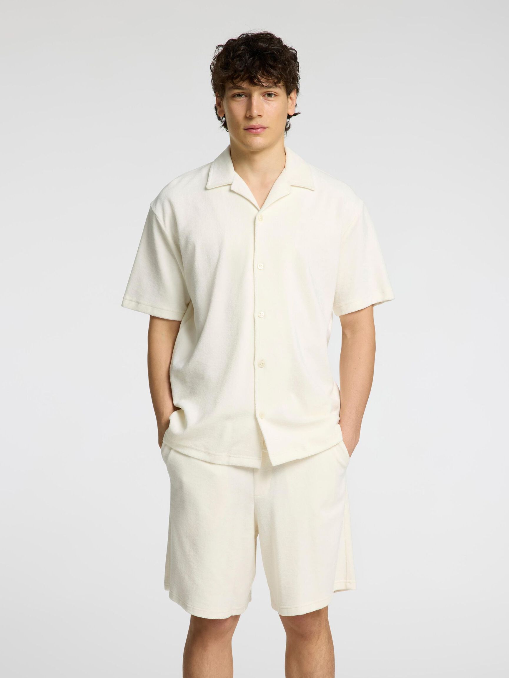 TERRYCLOTH CHEMISE À MANCHES COURTES, Egret, highres