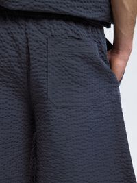 SEERSUCKER SHORTS, Sky Captain, highres