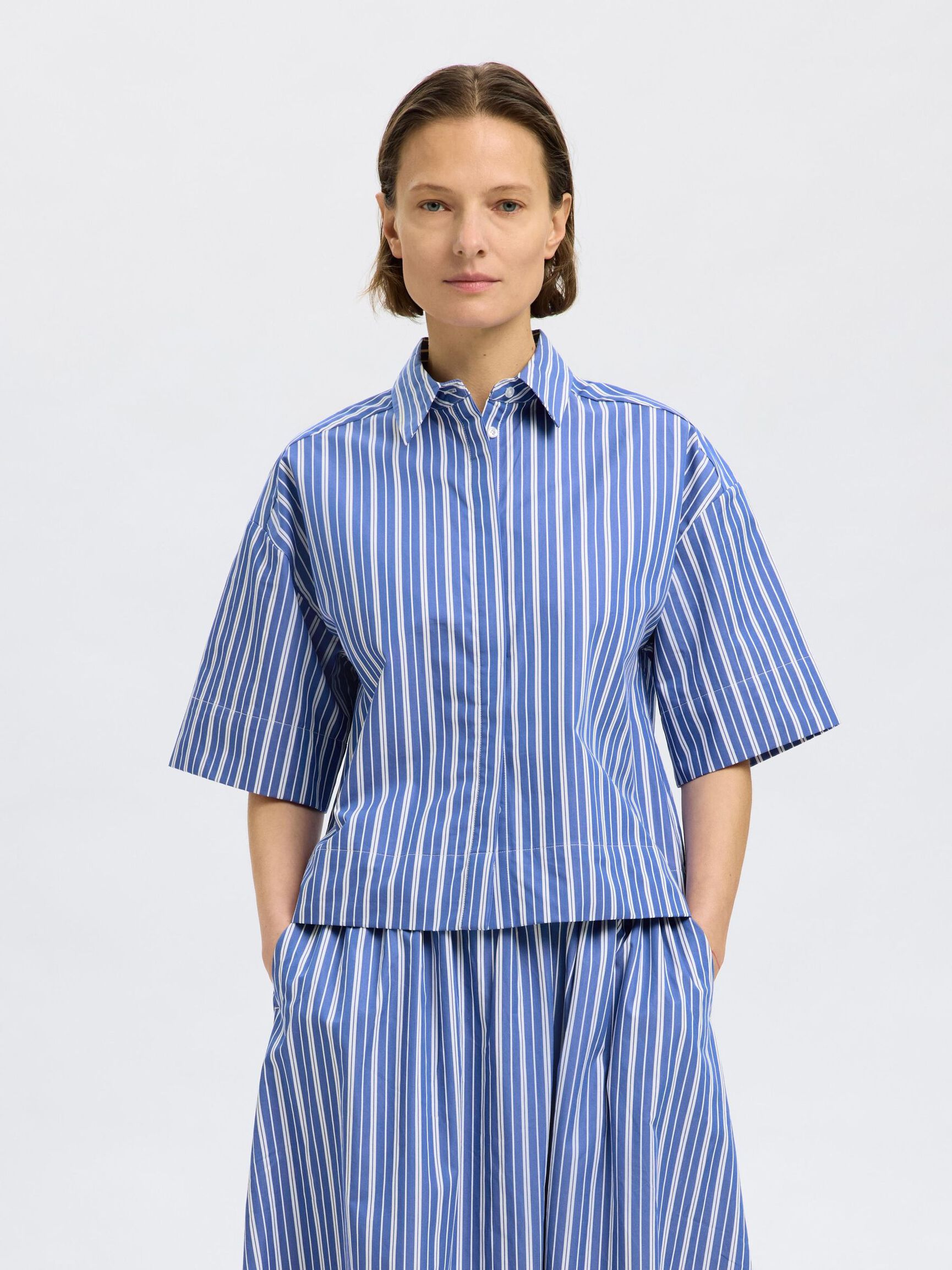 STRIPED SHORT SLEEVED SHIRT, Dazzling Blue, highres